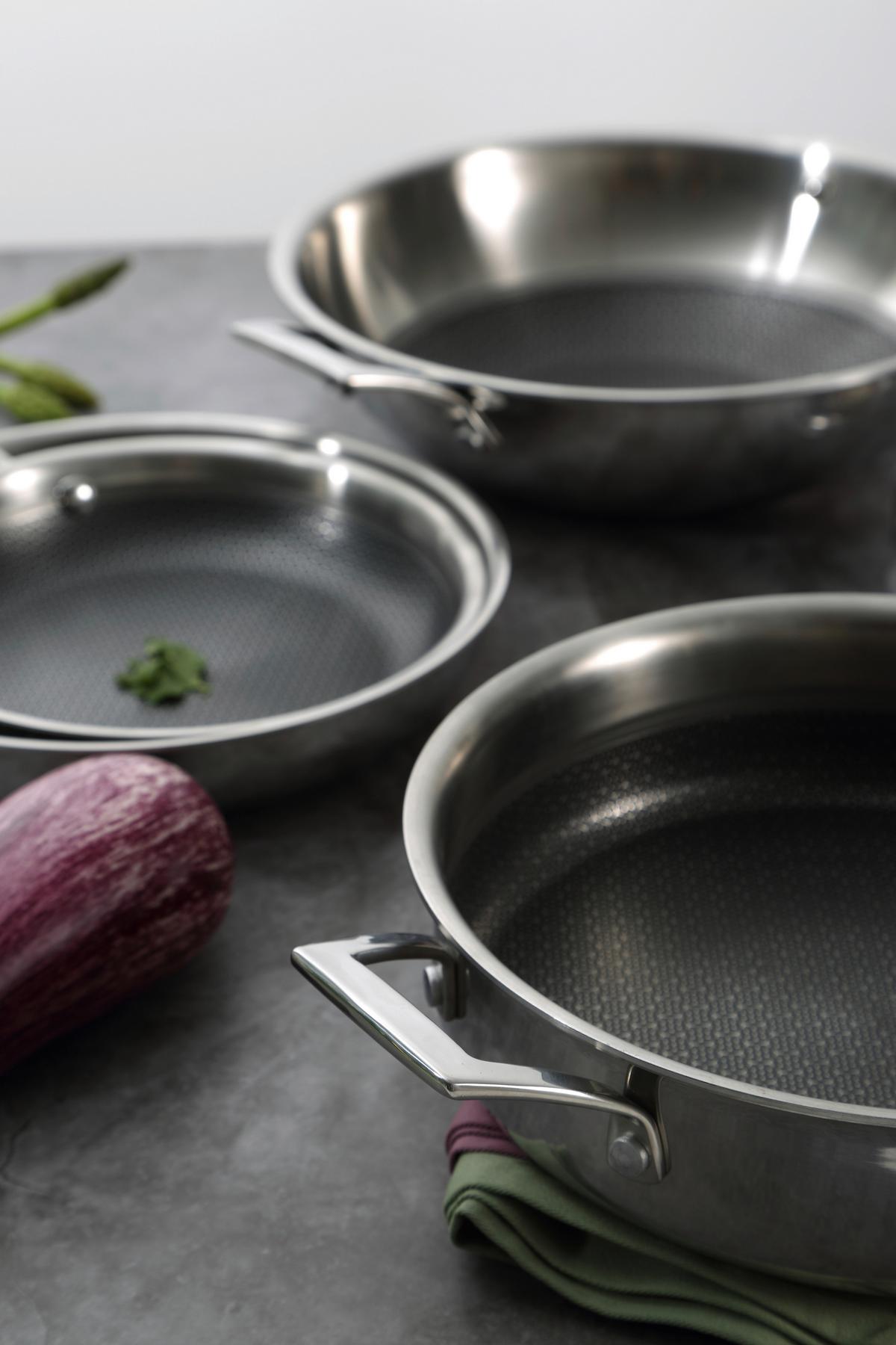 Bratpfanne Hi-Tech 3 D: 20 cm Edelstahl Antihaftbeschichtet - Silberfarben, Basics, Metall (20cm) - Masterpro