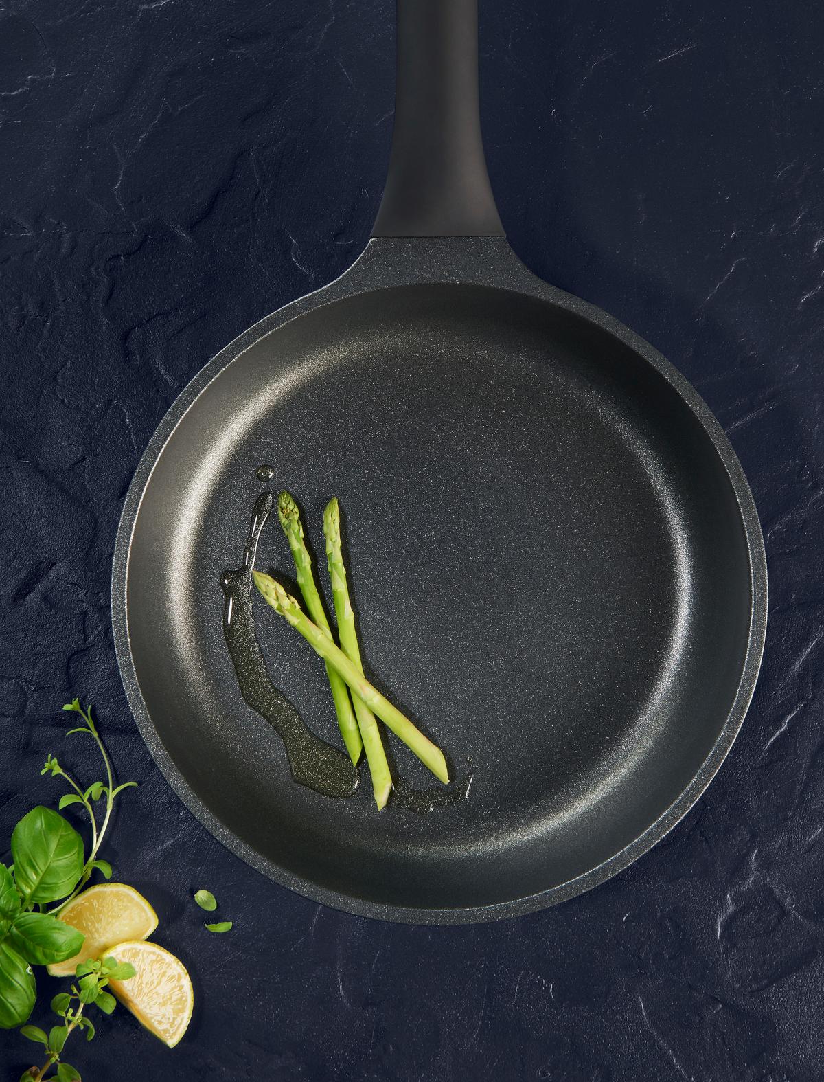 Panvica Black Line, Ø: 24cm - čierna, Konventionell, kov/plast (24/5cm) - Gourmesto