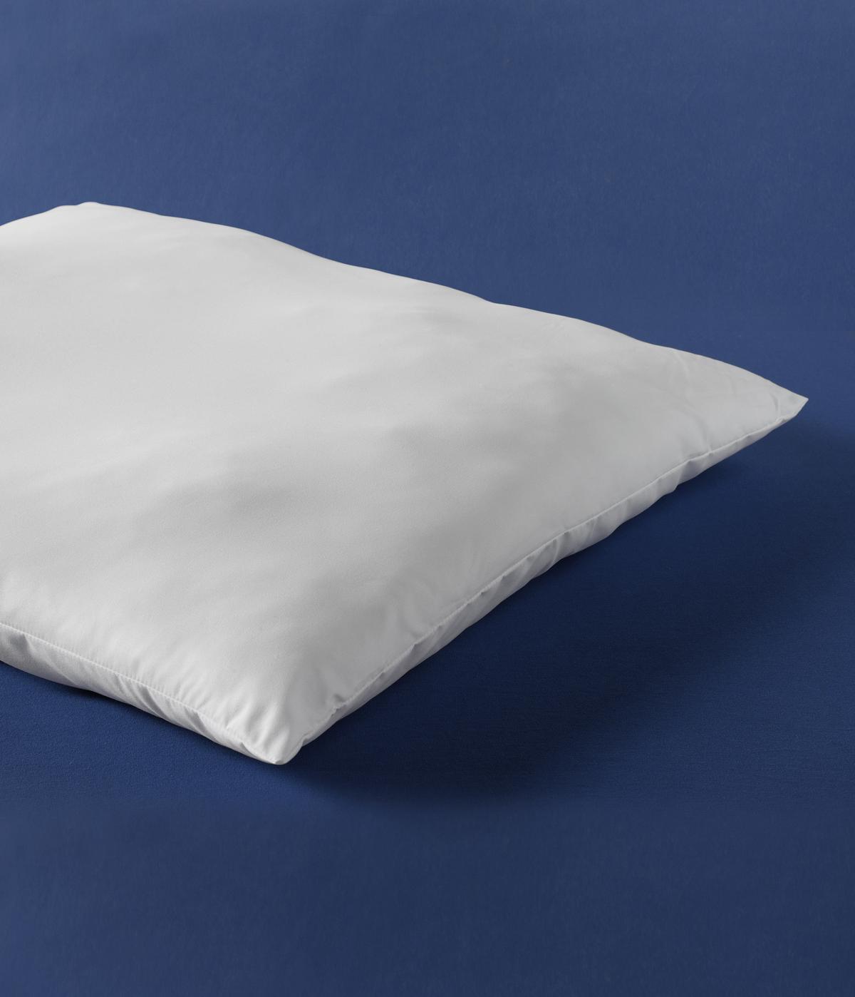 Polster White 70x90 cm Füllung: Polyester - Weiß, KONVENTIONELL, Textil (70/90cm) - Primatex