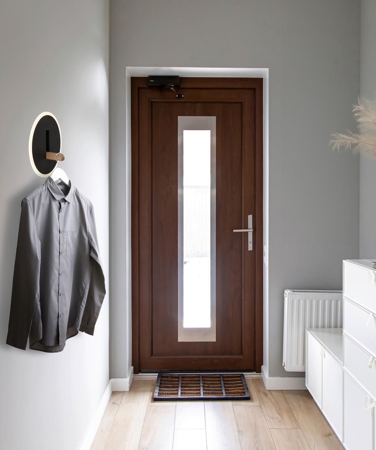 LED-Wandleuchte 78410b Avery - Dunkelbraun/Schwarz, Design, Holzwerkstoff/Kunststoff (20,5/5cm) - Globo