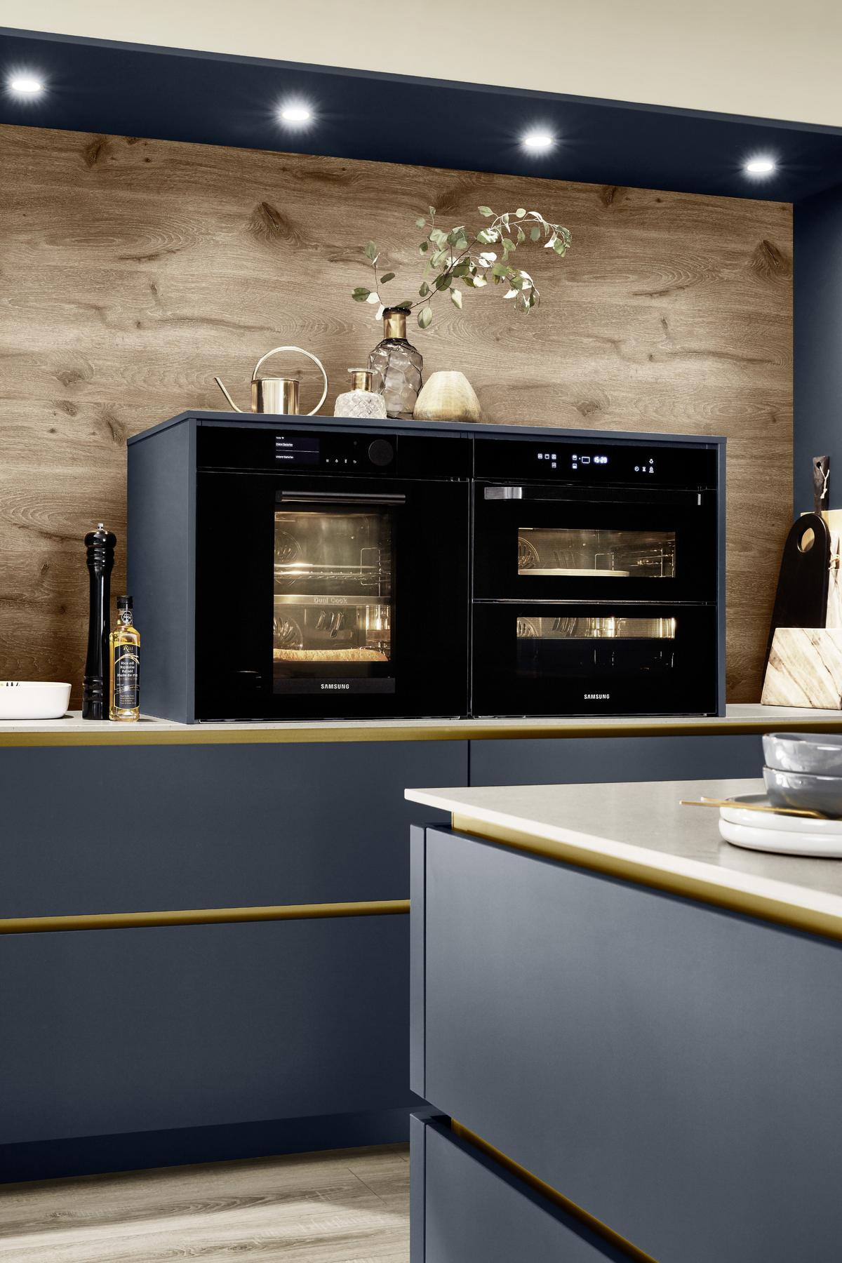 Einbauküche Eastbourne Frei Planbar Modern, Grifflos - MODERN, Holzwerkstoff - Vertico
