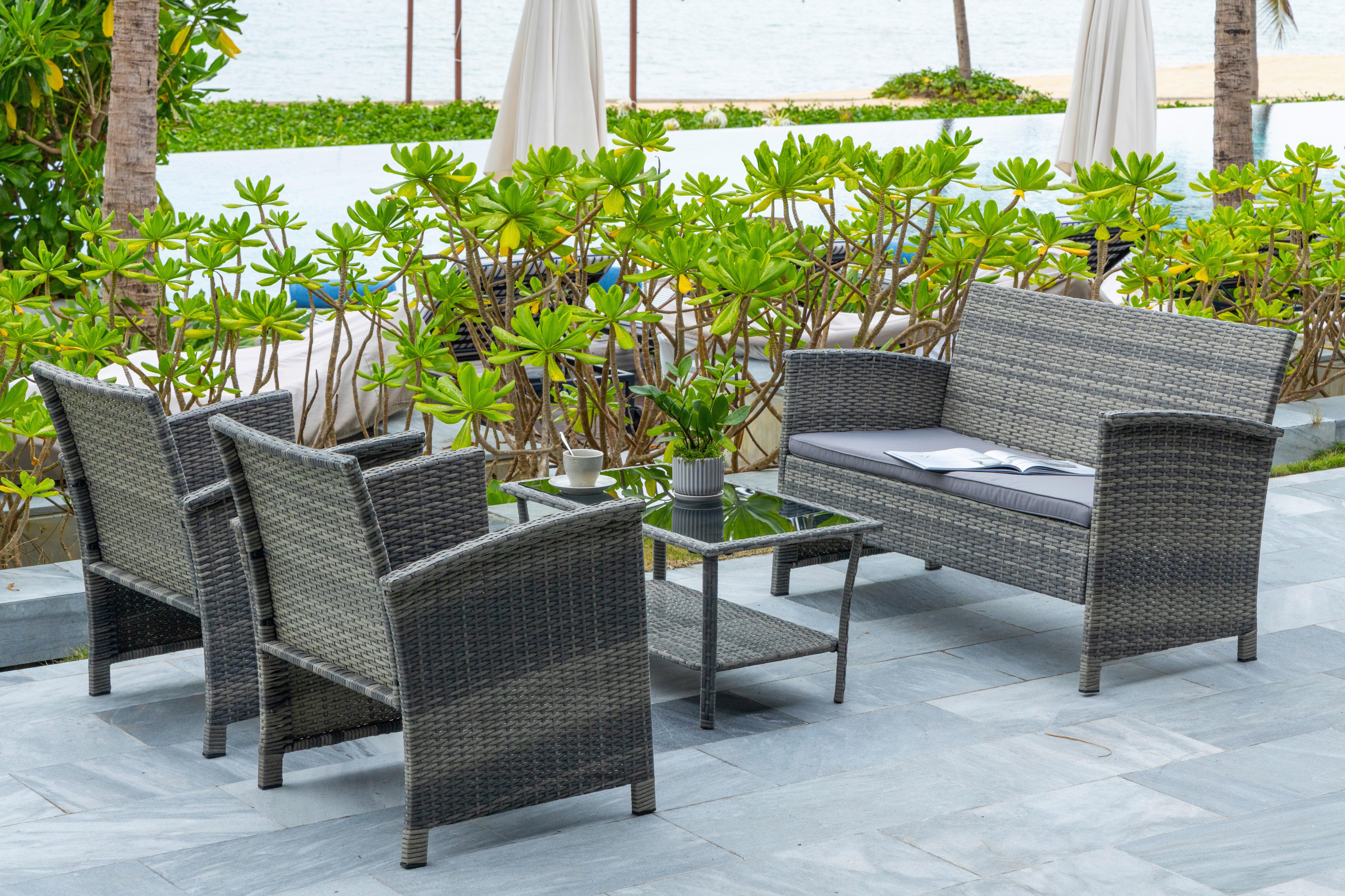 Loungegarnitur aus Kunststoffgeflecht in Rattan-Optik