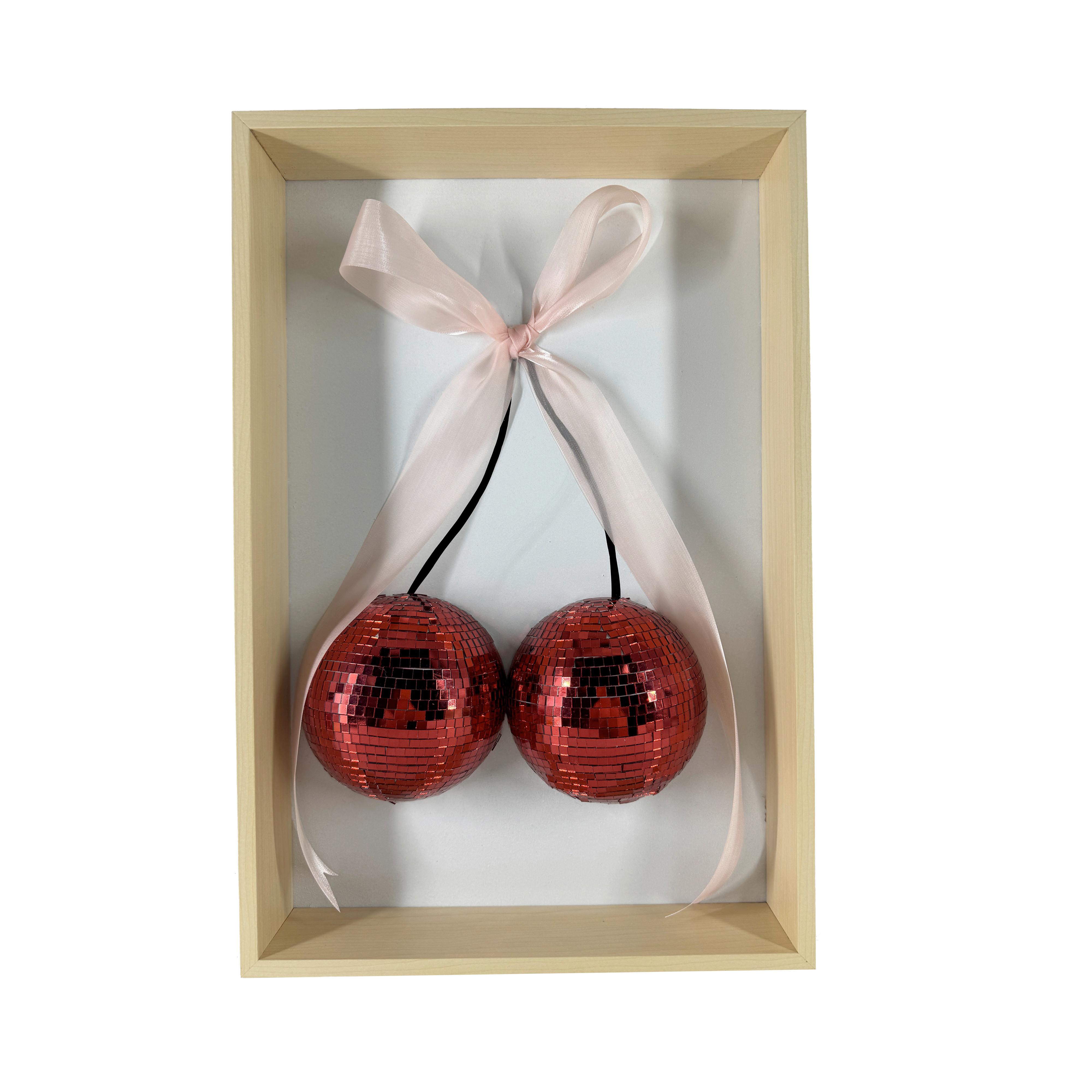 Dekokirsche Cherry - Pink/Rot, KONVENTIONELL, Glas/Holzwerkstoff (45/30/6cm) - Luca Bessoni