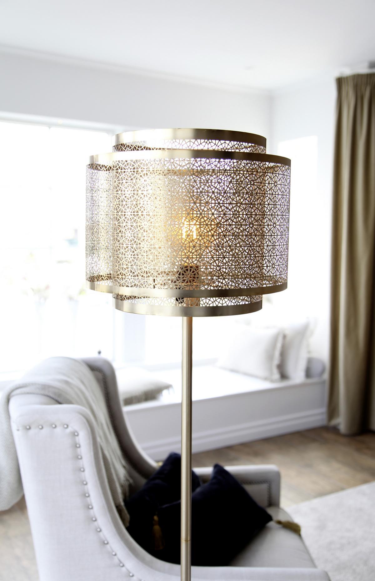 Stehlampe Hermine Messingfarben Gemustert - Messingfarben, LIFESTYLE, Metall (35/157cm) - By Rydéns