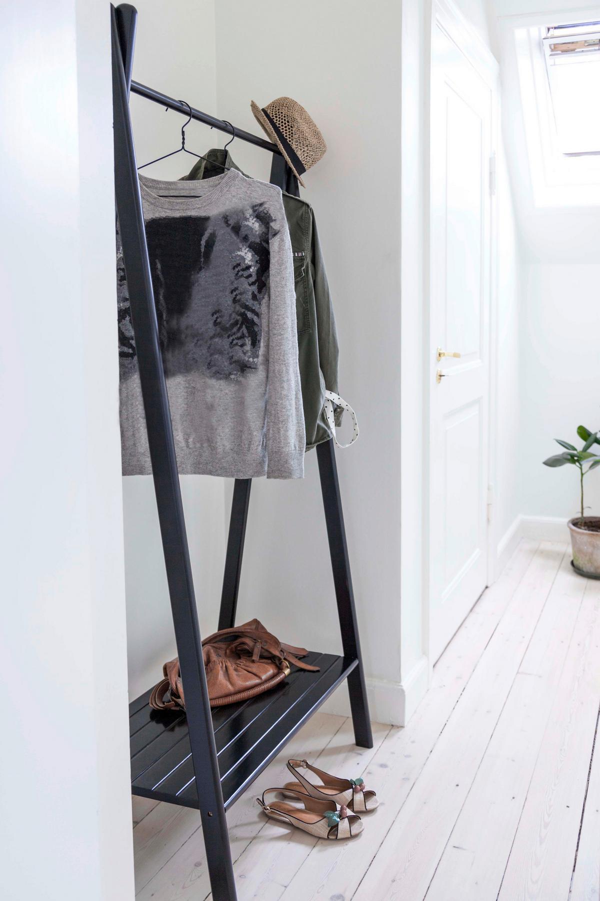 Kleiderständer Noble Schwarz Bambus + Kleiderstange H:180cm - Schwarz, ROMANTIK / LANDHAUS, Holz (74/180/50cm) - MID.YOU