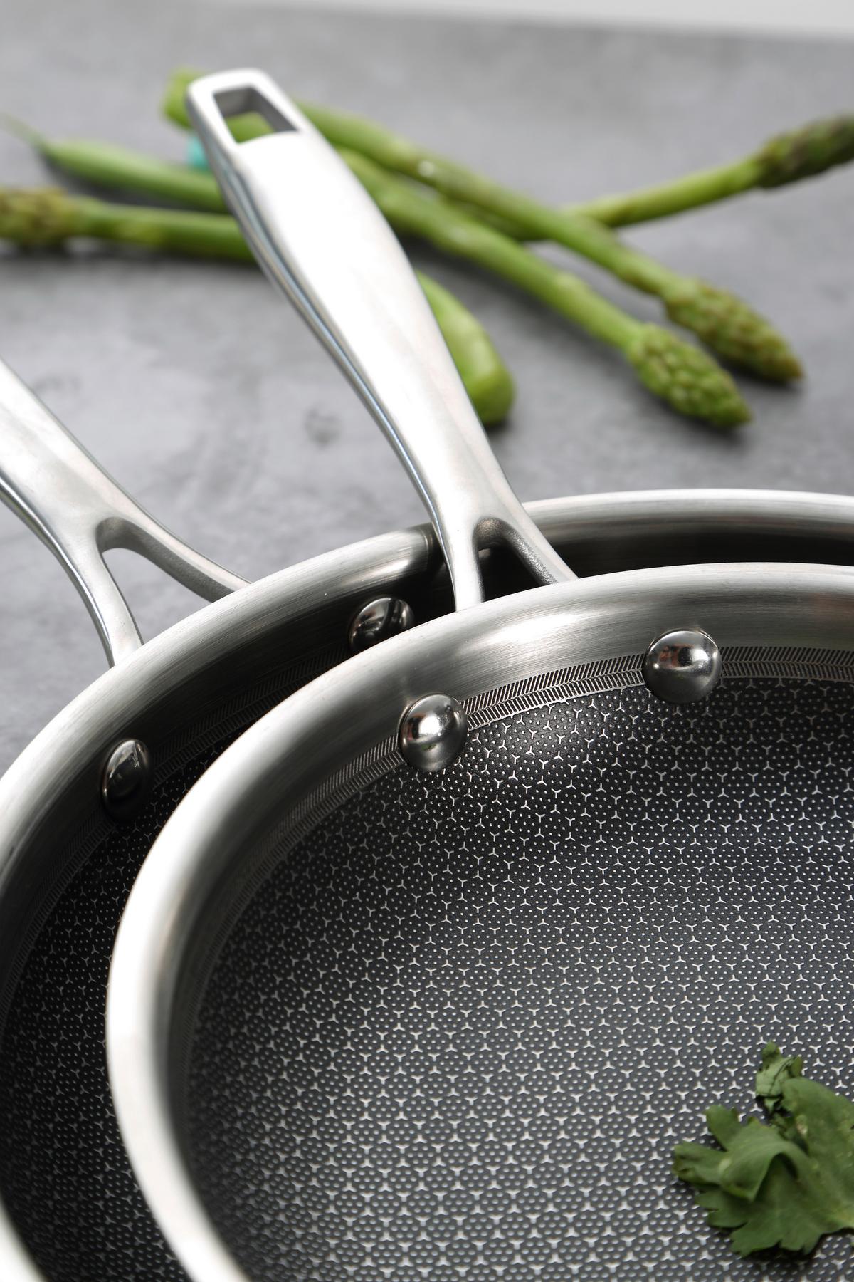 Bratpfanne Hi-Tech 3 D: 20 cm Edelstahl Antihaftbeschichtet - Silberfarben, Basics, Metall (20cm) - Masterpro