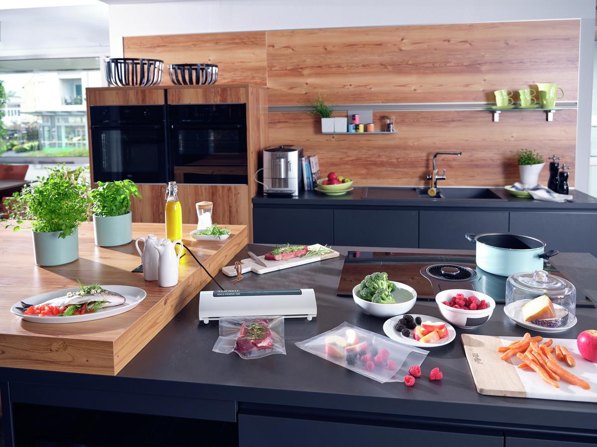 Vakuumiergerät Vacu Power 100 inkl. Vakuumierbeutel, 4l/Min - Weiß, KONVENTIONELL, Kunststoff (36/10/6,5cm) - Leifheit