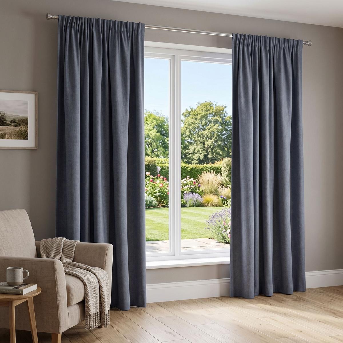 WÄRMESCHUTZVORHANG Blau B: 135 cm - Blau, KONVENTIONELL, Textil (135/245cm)