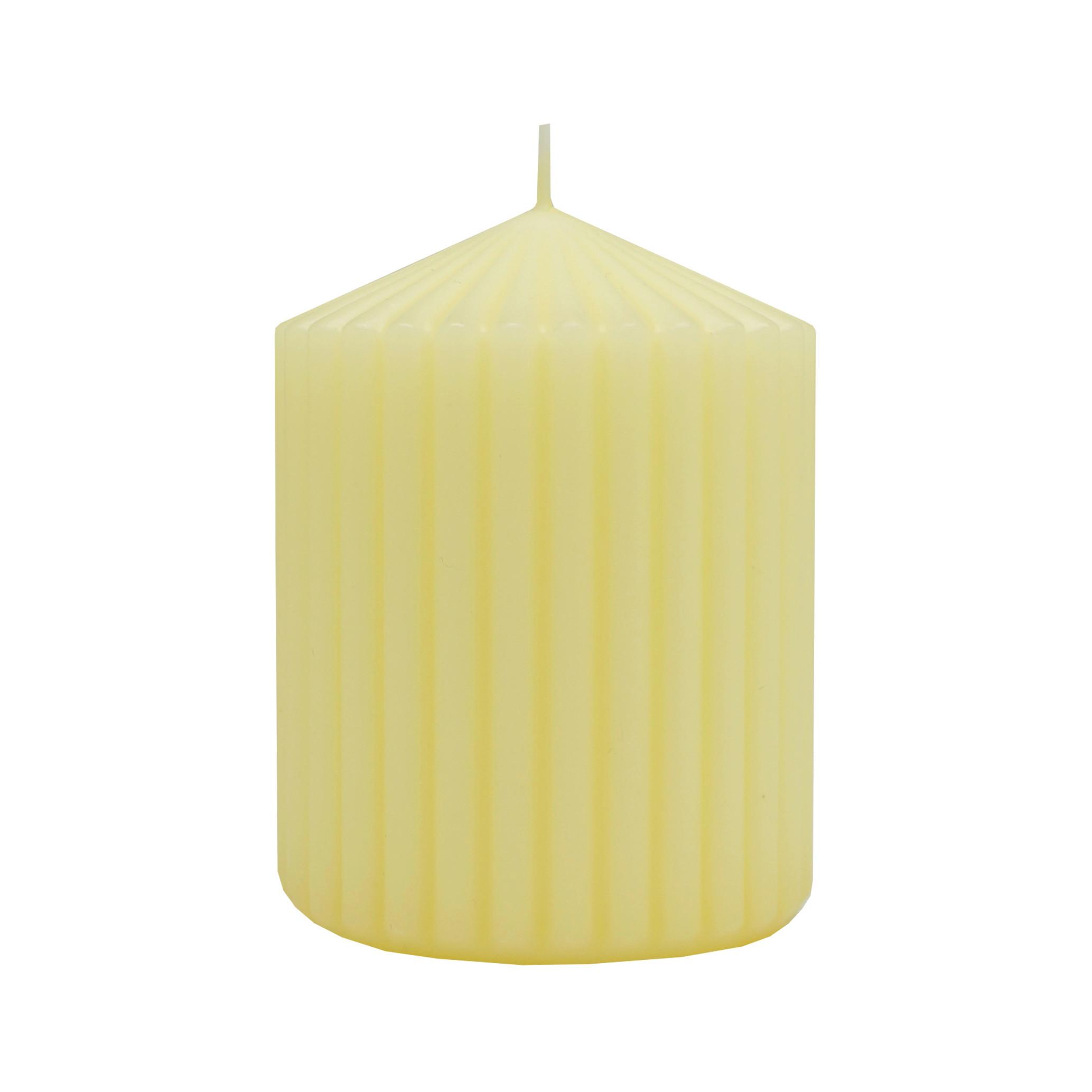 VÁLCOVÁ SVÍČKA LIONA - žlutá, parafín (7/9cm) - Mömax