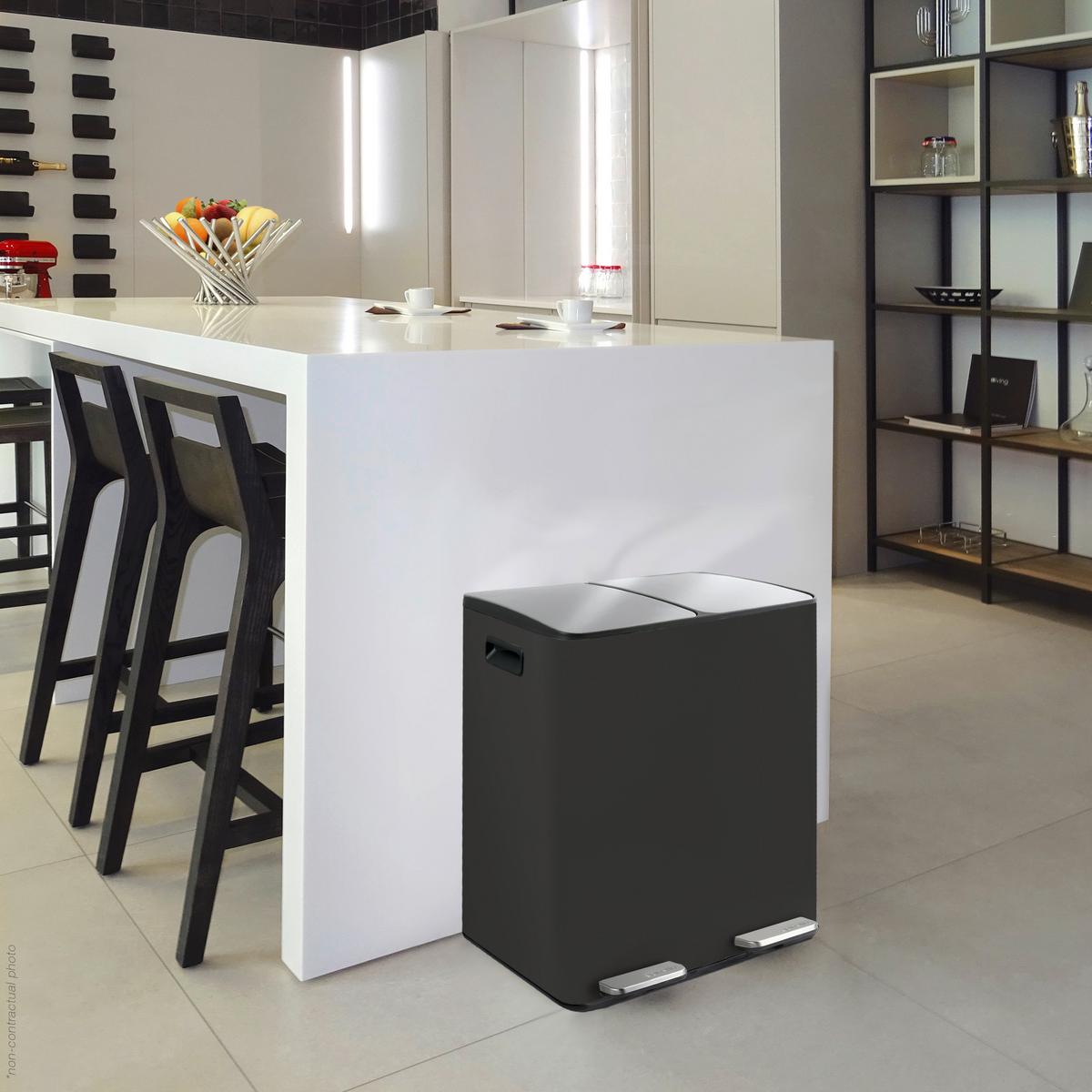 Treteimer Aliya 40l Schwarz Metall Lbh: 45x30x51 Cm - Schwarz, Basics, Kunststoff/Metall (45/30/51cm) - Spirella