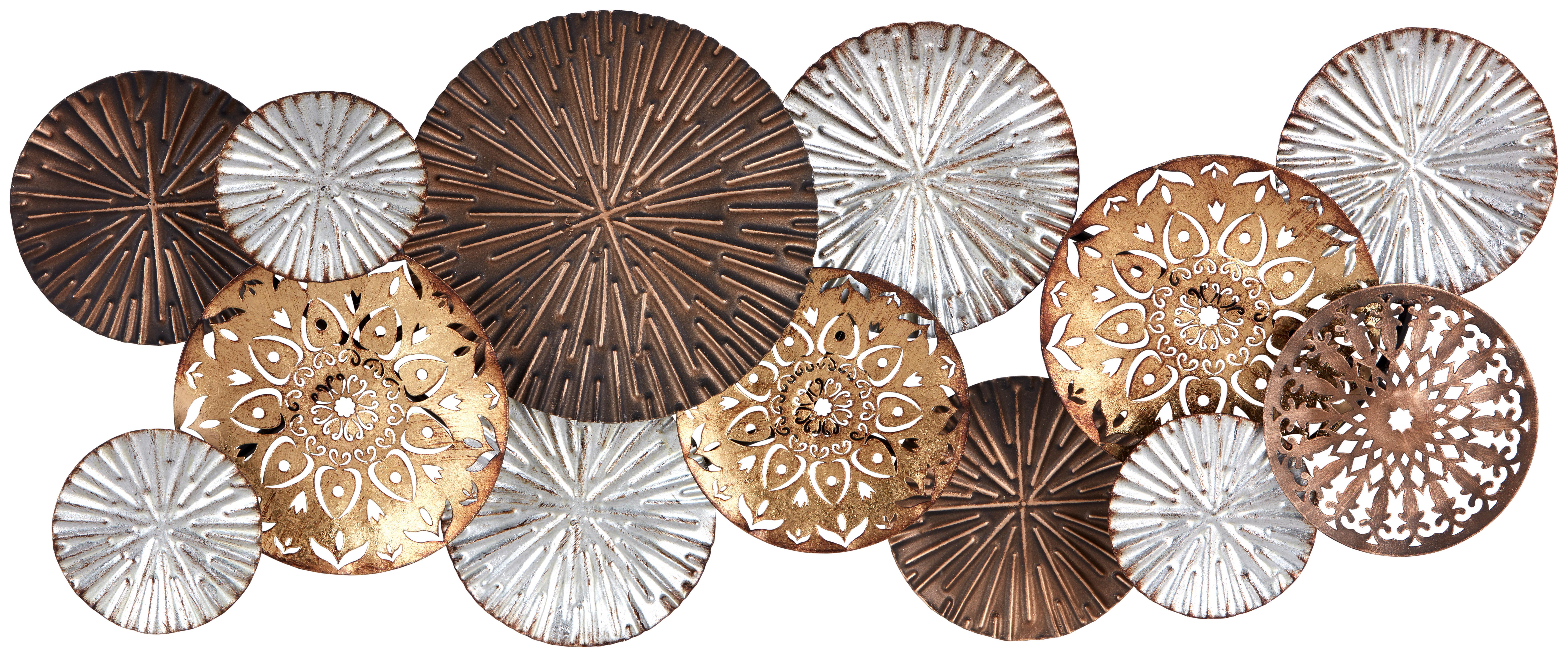 Metallene Wanddeko aus unterschiedlich strukturierten runden Metallelementen