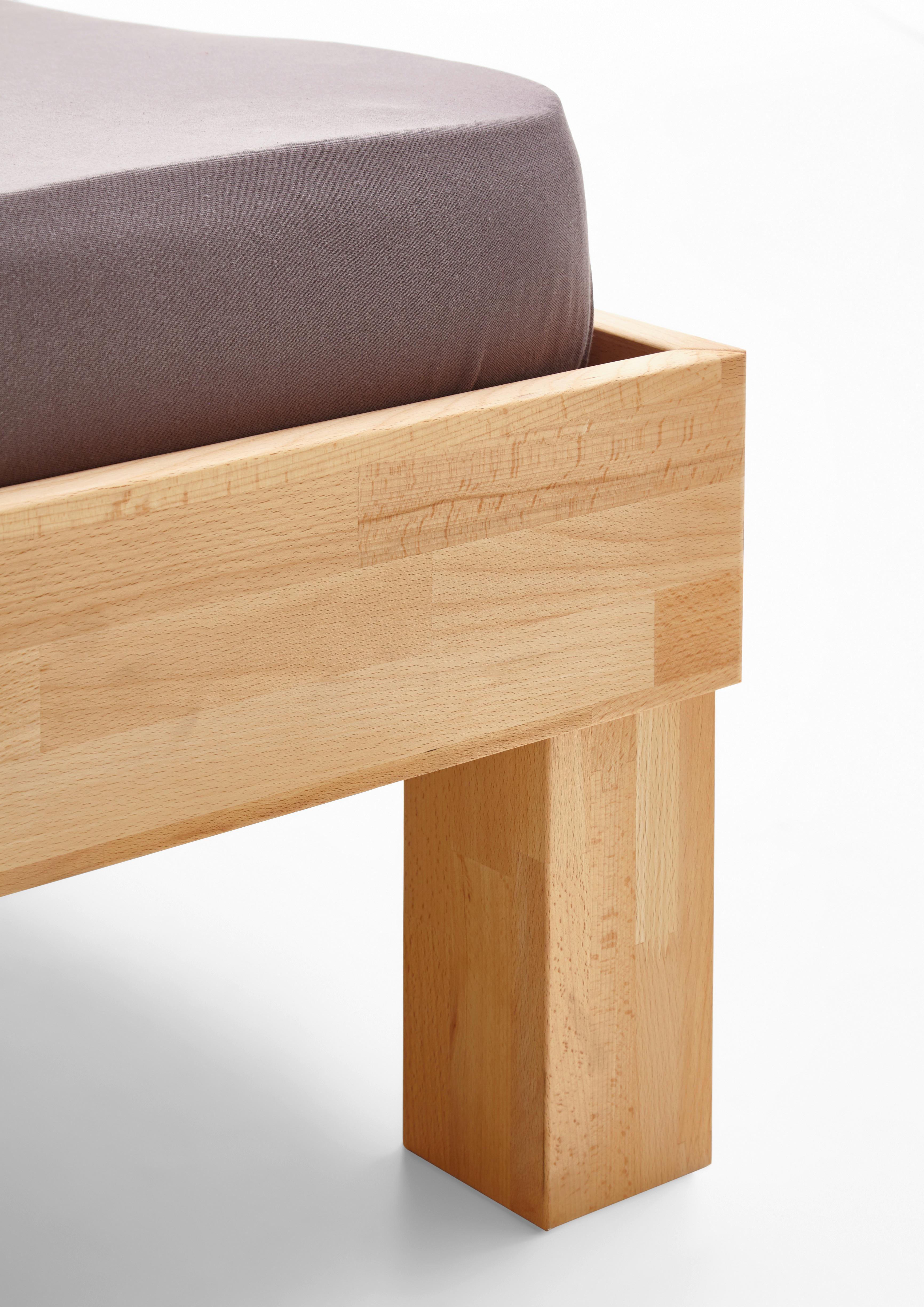 Stilvolles Futonbett aus massiver Buche