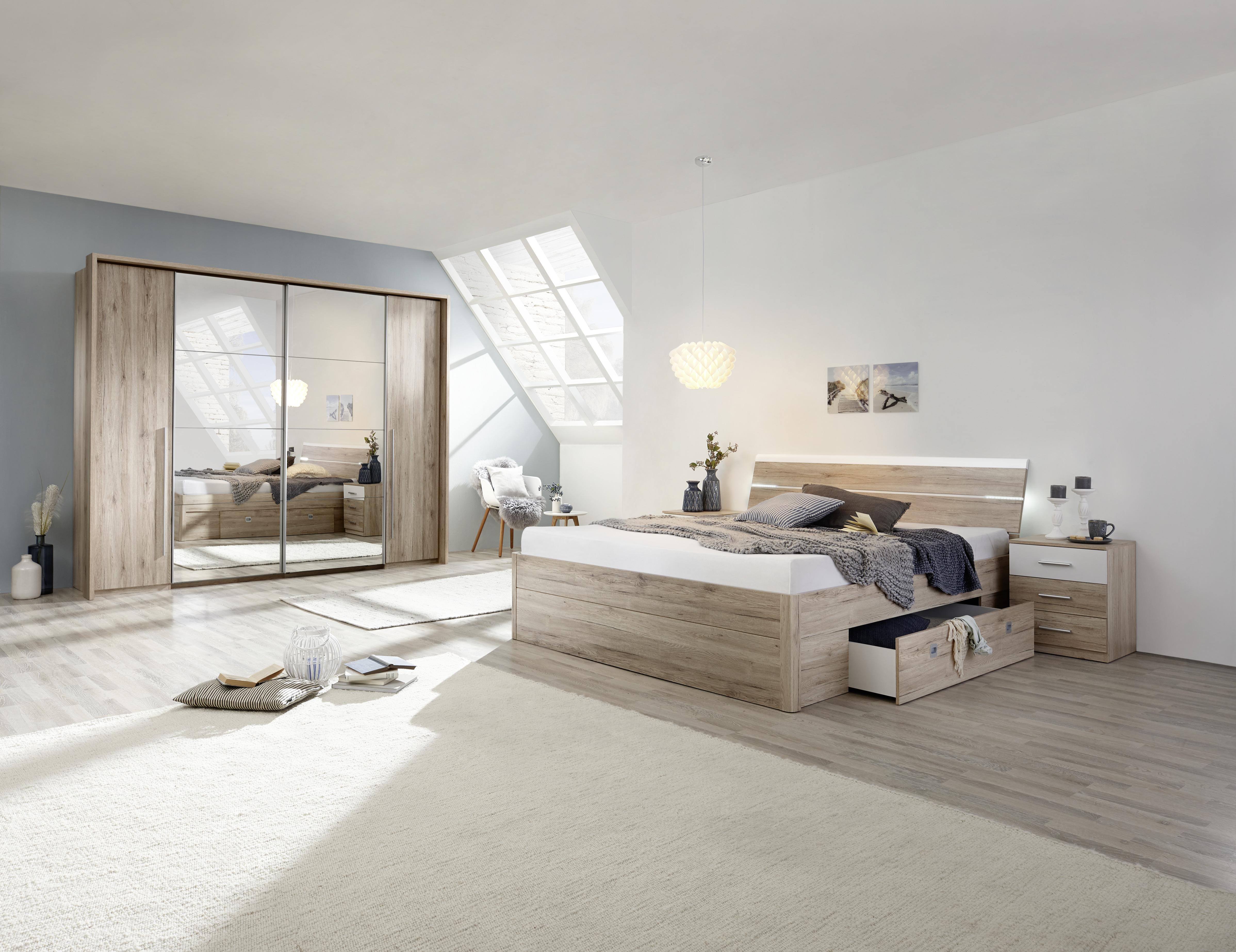 Schwebetürenschrank im Schlafzimmer