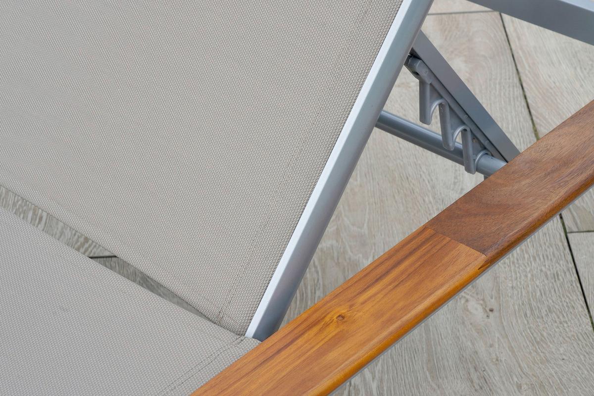 Sonnenliege Naxos Aluminium, Akazie verstellbar - Beige/Silberfarben, MODERN, Holz/Metall (198/103/84cm) - Gardenson