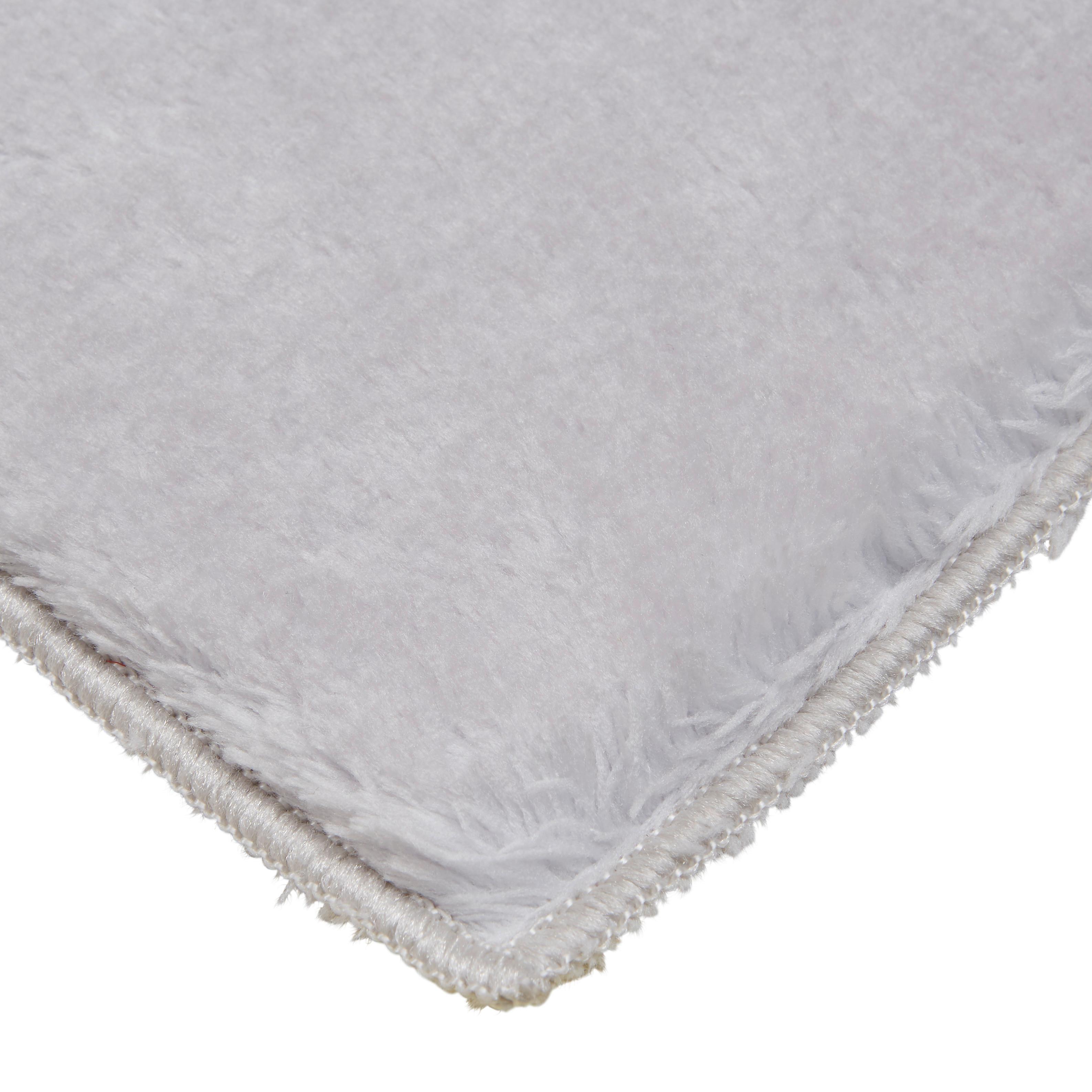 Fellteppich Harry Grau 60x110 cm - Grau, Basics, Kunststoff (60/110cm) - Luca Bessoni