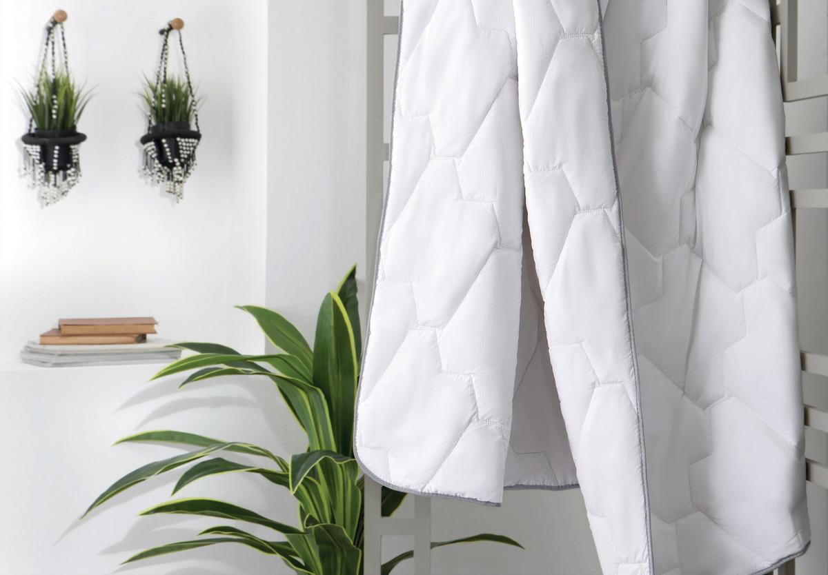 Bettdecke Tesla Sleep - Weiß, Basics, Textil (155/220/4cm) - Yatas
