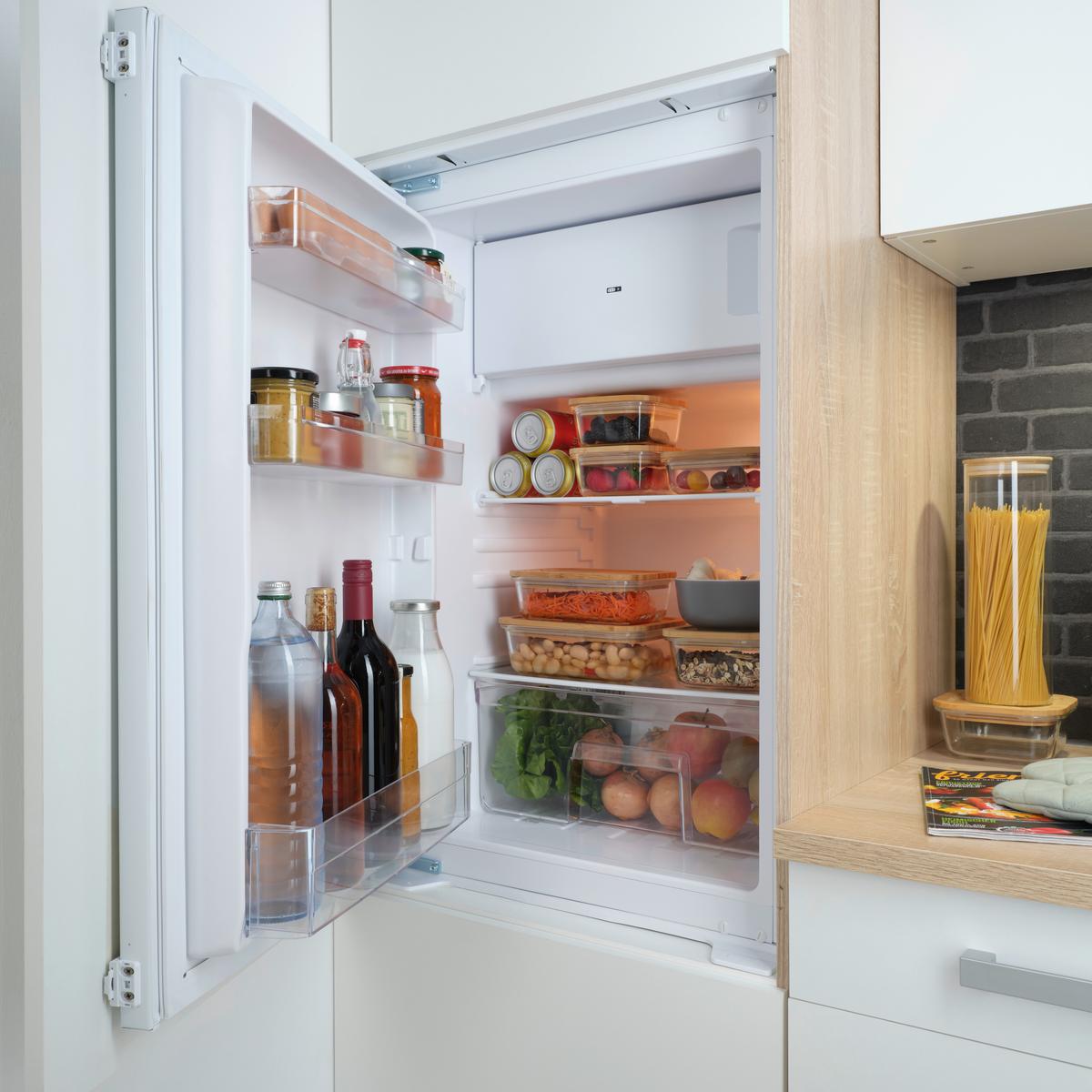 Kuchynský blok LEXA vrát.5 spotrebičov,šírka 280cm - biela/farba ušľachtilej ocele, Modern, kompozitné drevo/plast (280/200/60cm) - Based