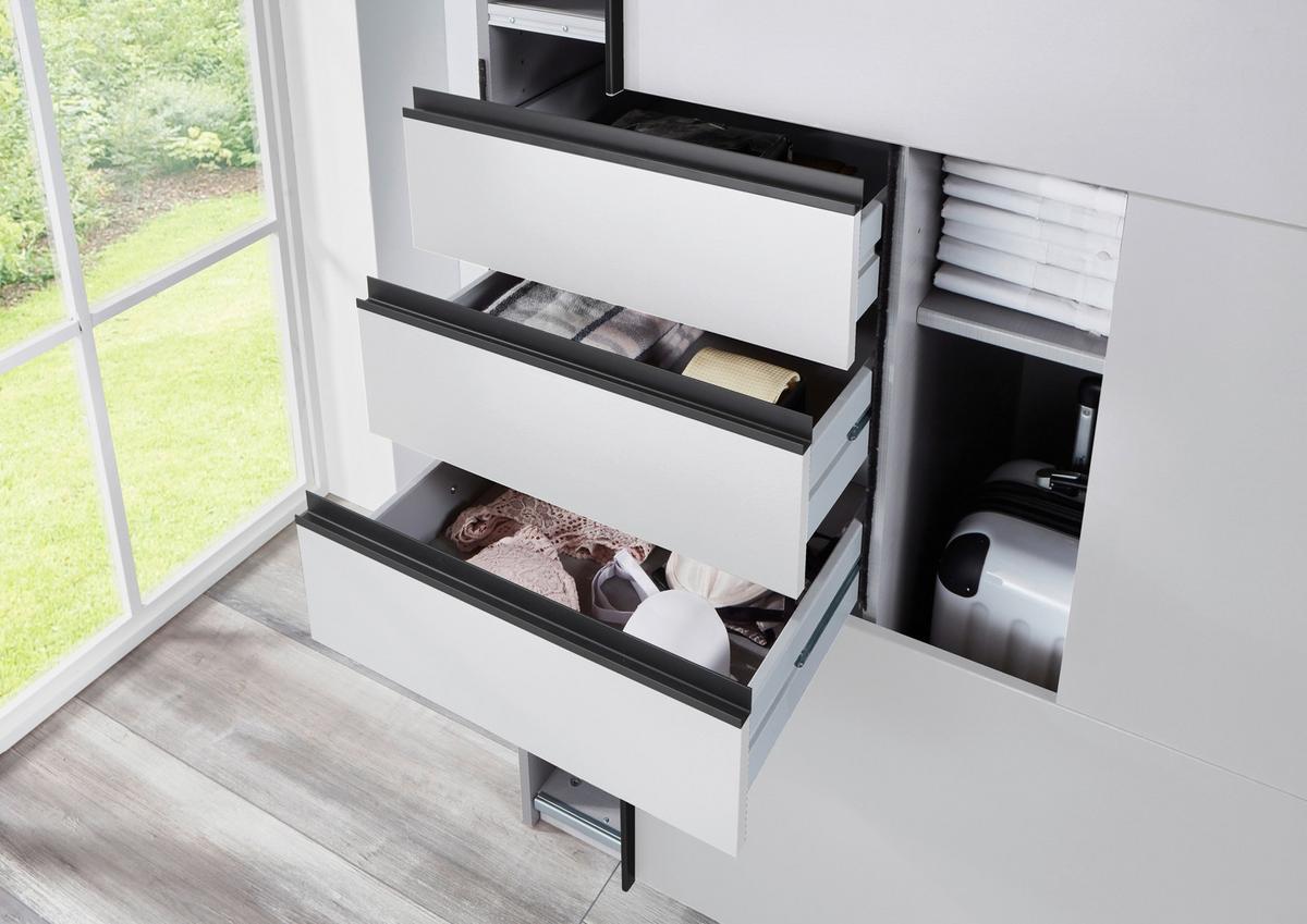 Skříň s posuv. dveřmi SAIGON bílá/zrcadlo, š. 225 cm - bílá/černá, Konvenční, kov/kompozitní dřevo (225/208/64cm) - Premium Living
