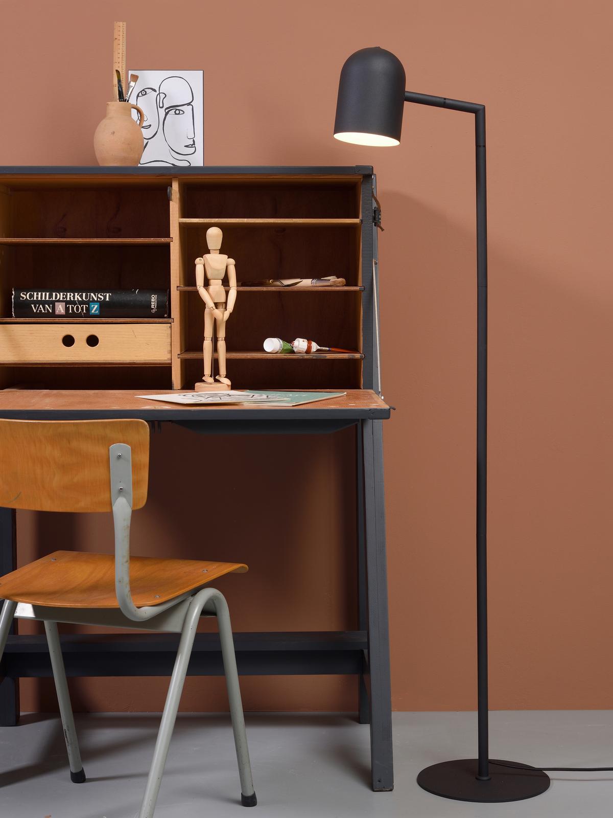 Stehlampe Marseille Schwarz drehbar - Schwarz, Design, Metall (17/141cm) - It's about Romi