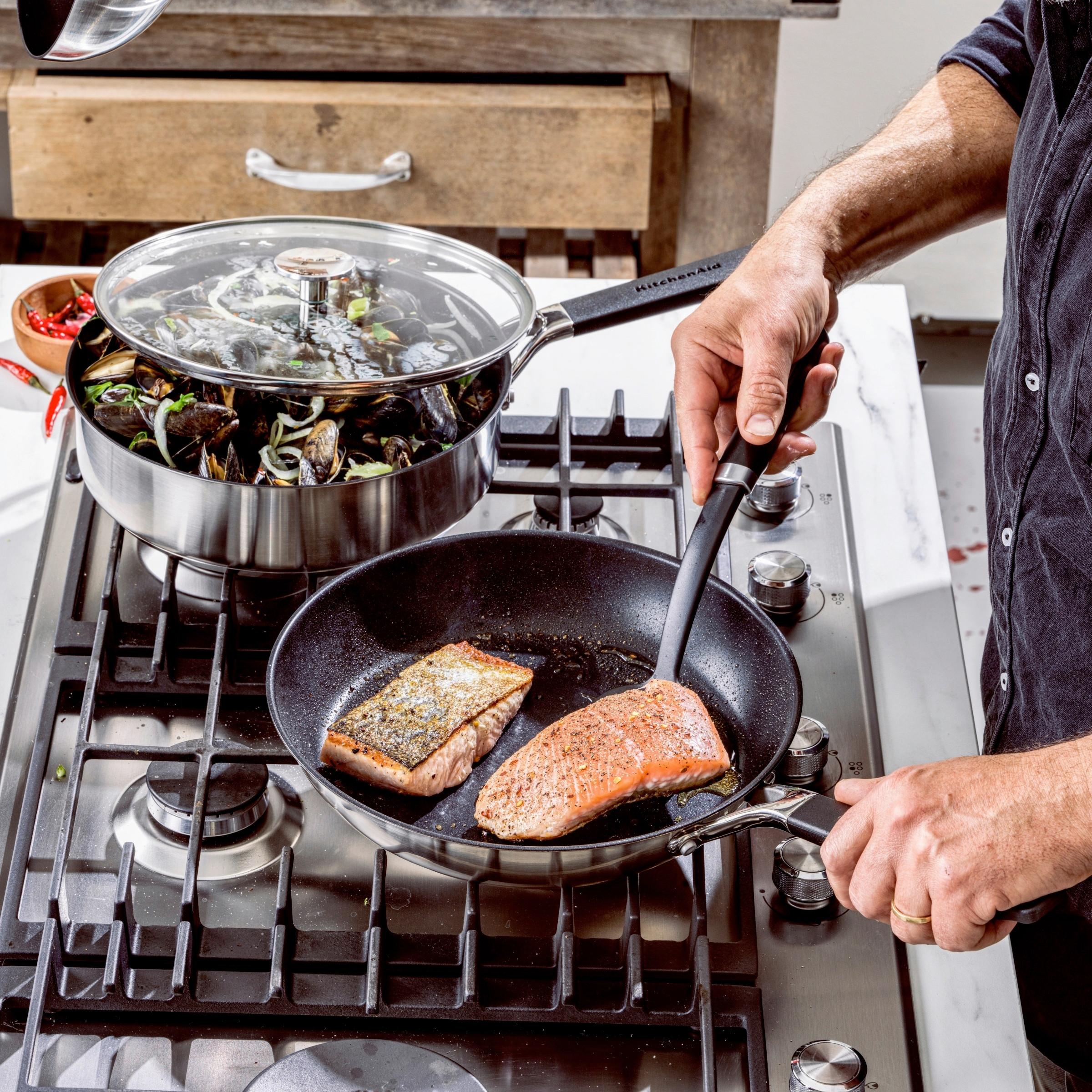 Bratpfanne Classic Stainless Silberfarben D: 24 Cm - Silberfarben, Basics, Kunststoff/Metall (24cm) - Kitchenaid