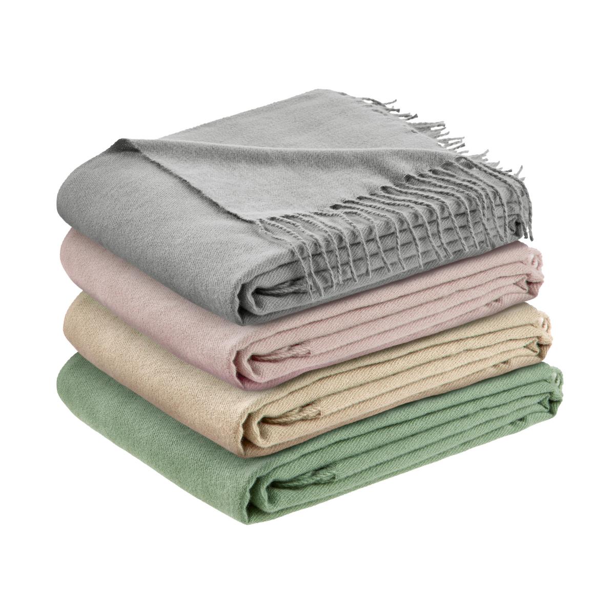 MĚKKÁ DEKA KERSTIN - šalvějově zelená, Konvenční, textil (130/170cm) - Mömax