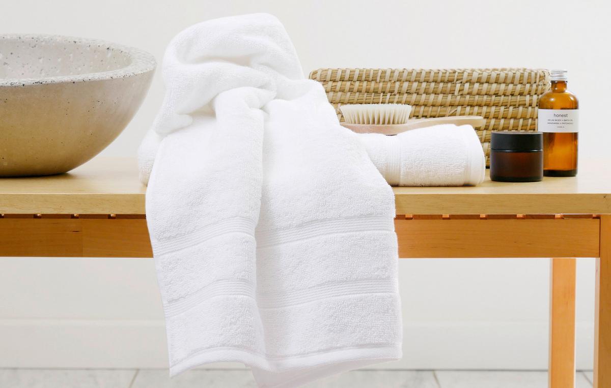 Törölköző Katharina - fehér, Lifestyle, textil (67/140cm) - Framsohn