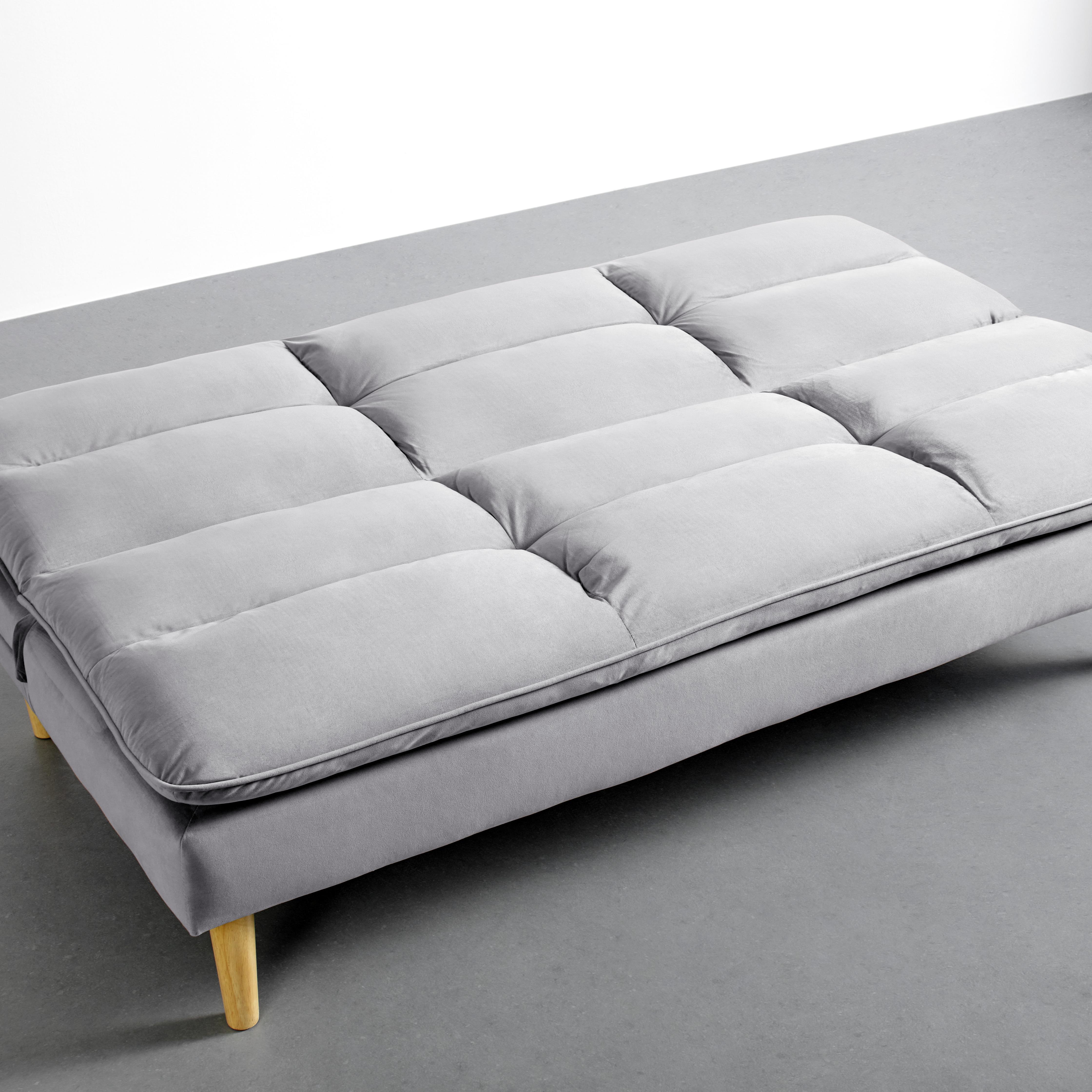 Rozkladacia Pohovka Luca V Zamatovom Prevedení - prírodné farby/sivá, Moderný, drevo/textil (178/86/91cm) - Bessagi Home