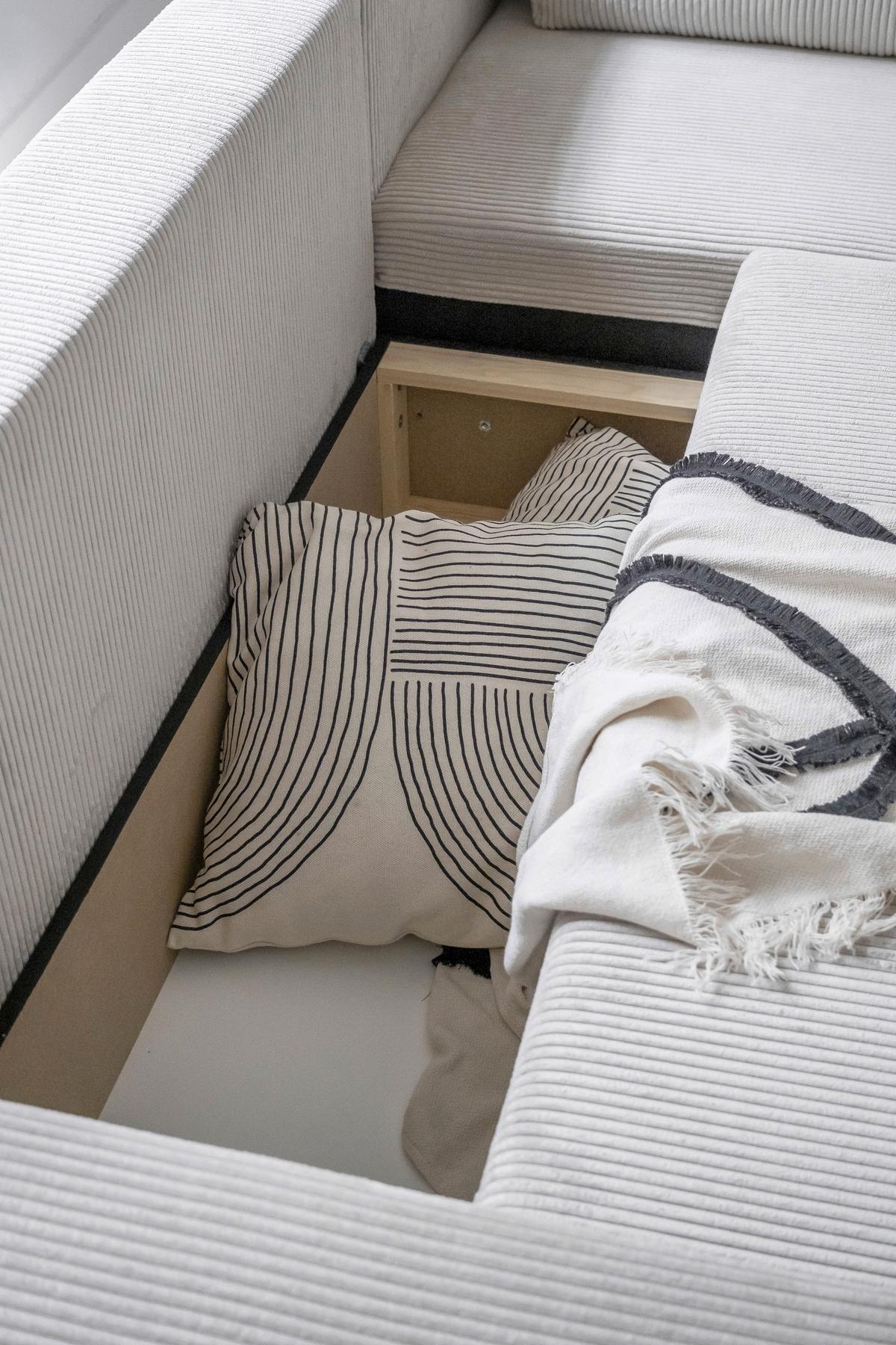 Sedačka OLIVER, pravá, béžová barva - černá/béžová, Design, textil/plast (247/194cm) - MID.YOU