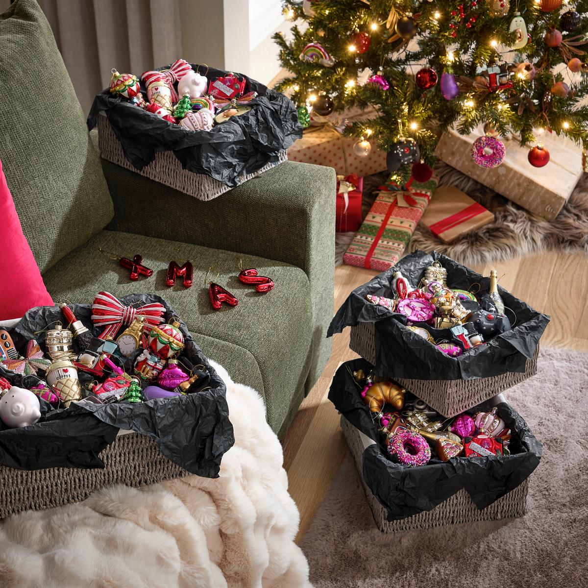 Vánoční ozdoba na stromeček FIGURES - černá/barvy zlata, kov/textil (5/9,5/2cm) - Mömax