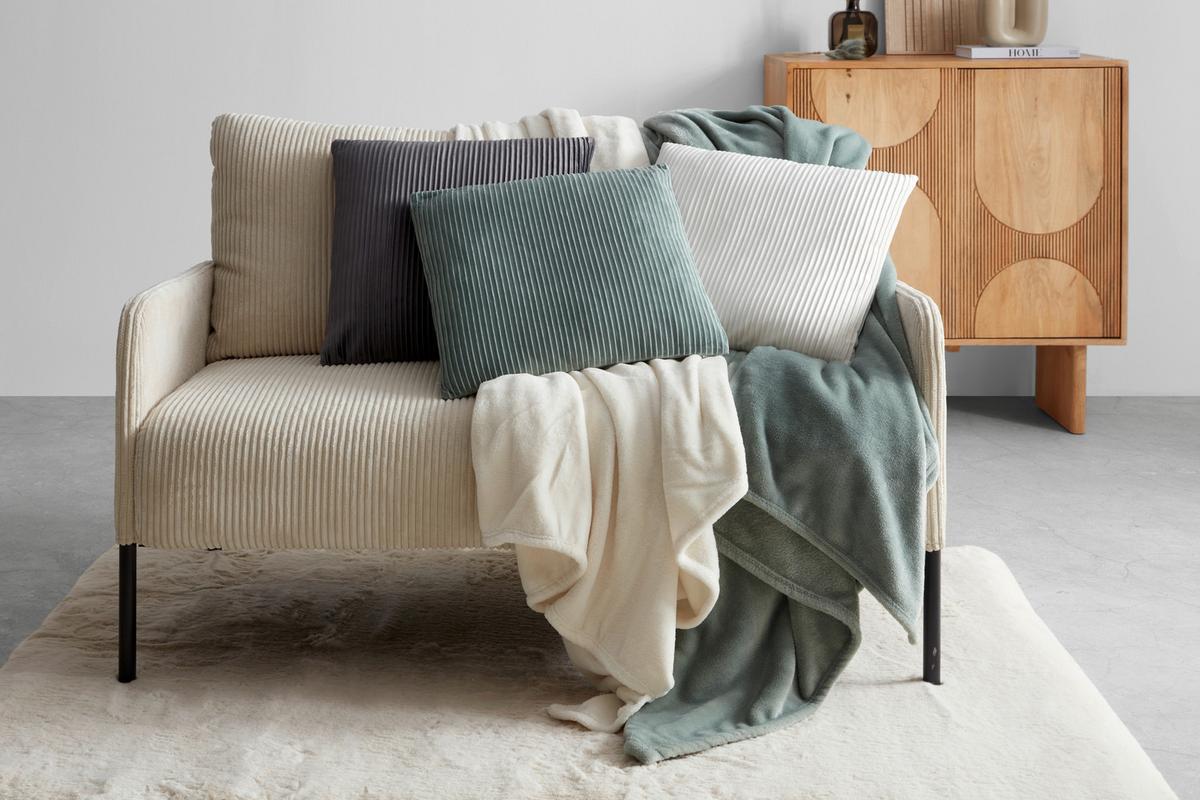 Dekoračný vankúš Melania, 45/45cm, béžová - béžová, Romantik / Landhaus, textil (45/45cm) - Modern Living