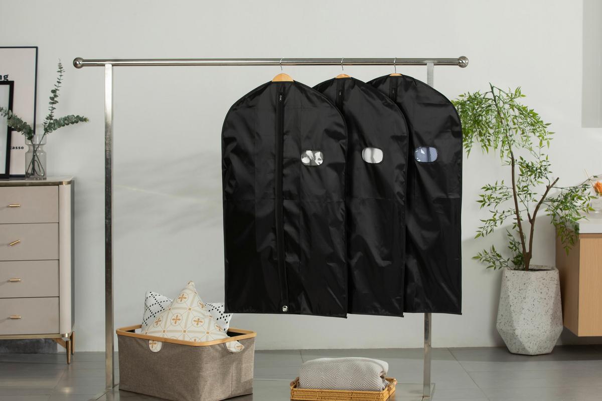 Kleidersack Marcel - Schwarz, KONVENTIONELL, Kunststoff/Textil (60/100cm) - Luca Bessoni