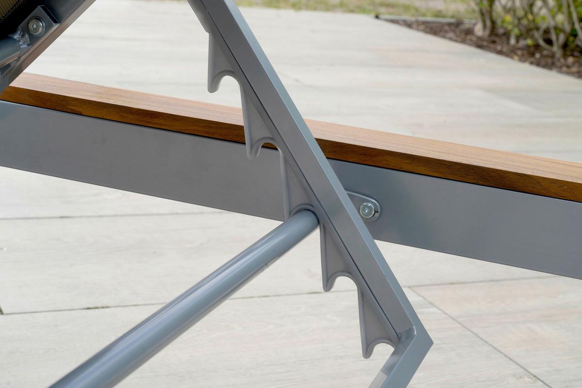 Sonnenliege Naxos Aluminium, Akazie verstellbar - Beige/Silberfarben, MODERN, Holz/Metall (198/103/84cm) - Gardenson