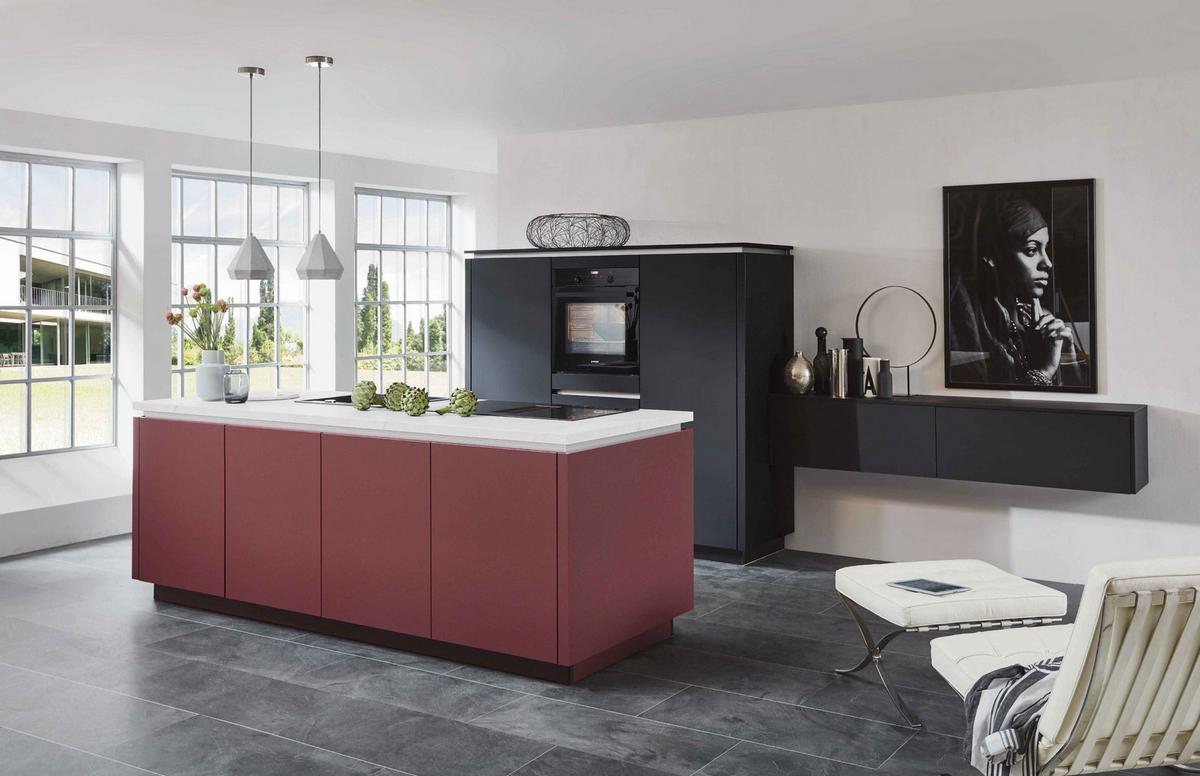 Einbauküche Eastbourne Frei Planbar In Rot Und Schwarz - Rot/Schwarz, MODERN, Holzwerkstoff - Vertico
