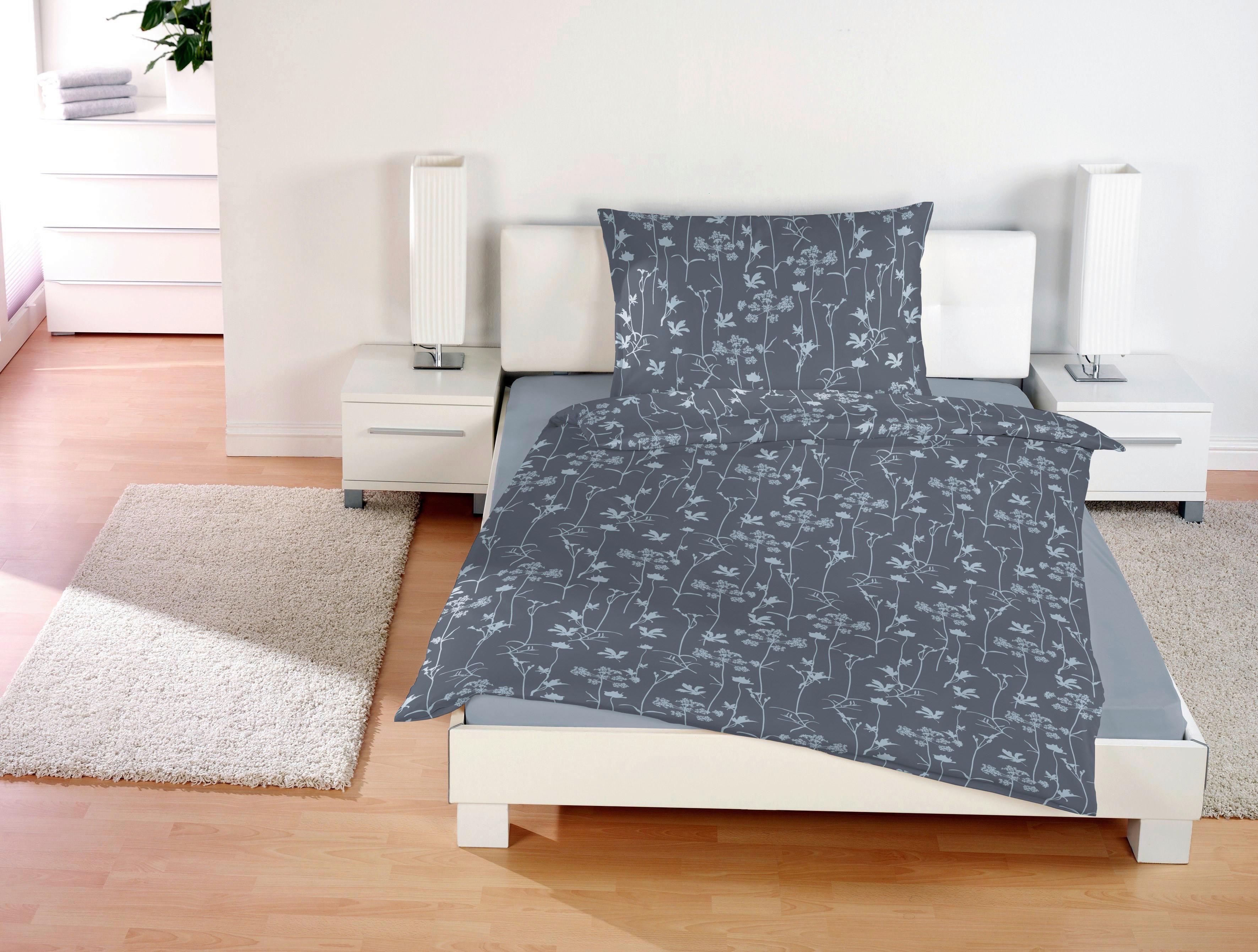 Satin-Bettwäsche SIGRID in Blau mit Blumenmotiv