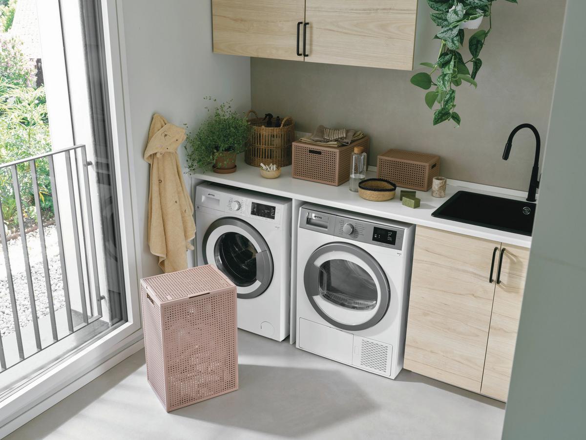 Koš na prádlo KAYA 60 L - magenta, Basics, plast (38/58.5/29cm) - Curver