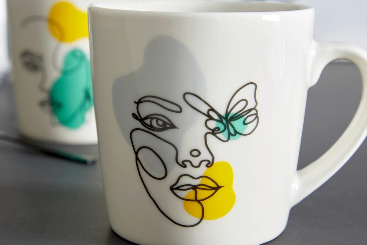 Kávésbögre Benett - világosszürke/sárga, Modern, kerámia (9/9cm) - Luca Bessoni