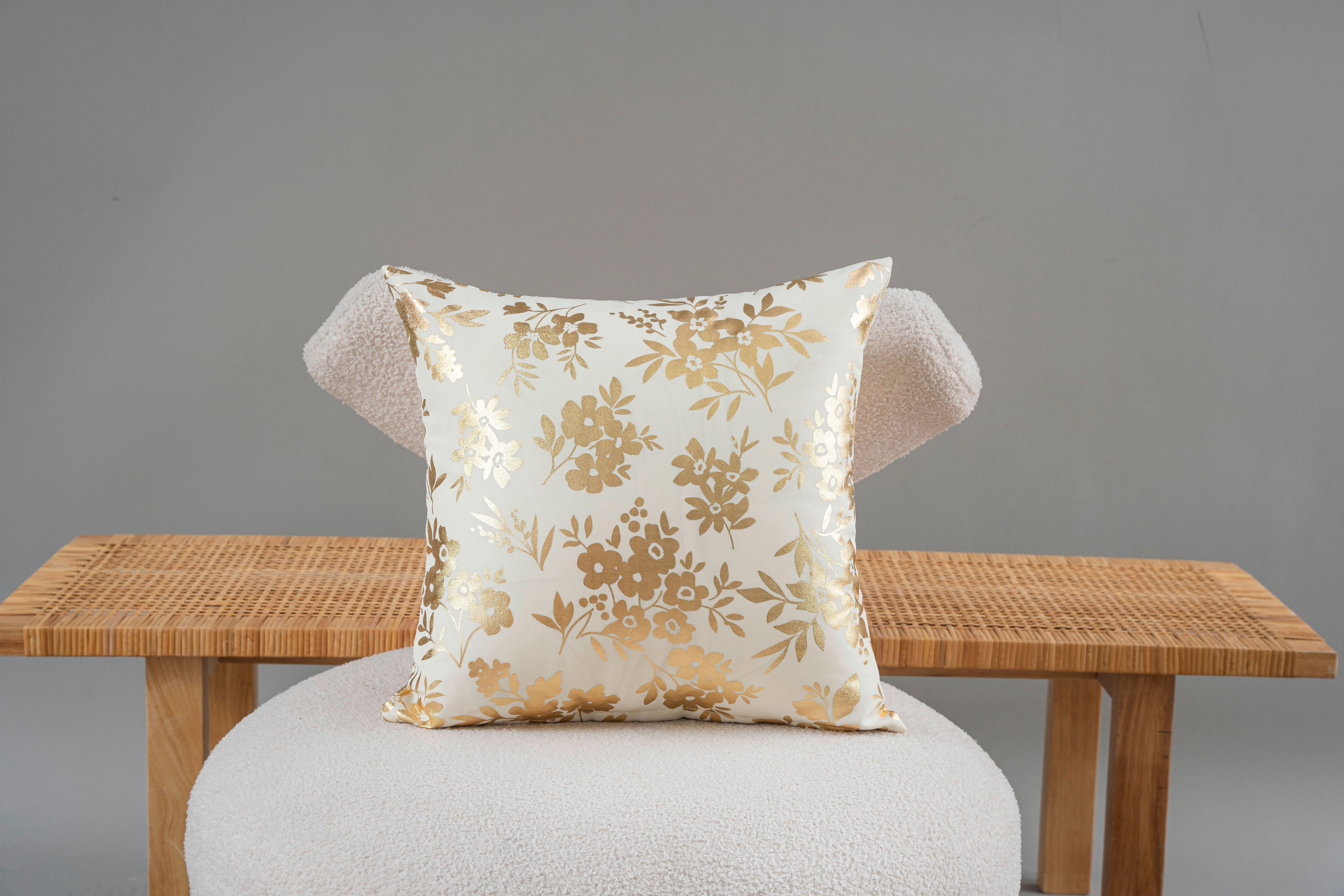 Zierkissen Josefa - Champagner, ROMANTIK / LANDHAUS, Textil (45/45cm) - James Wood