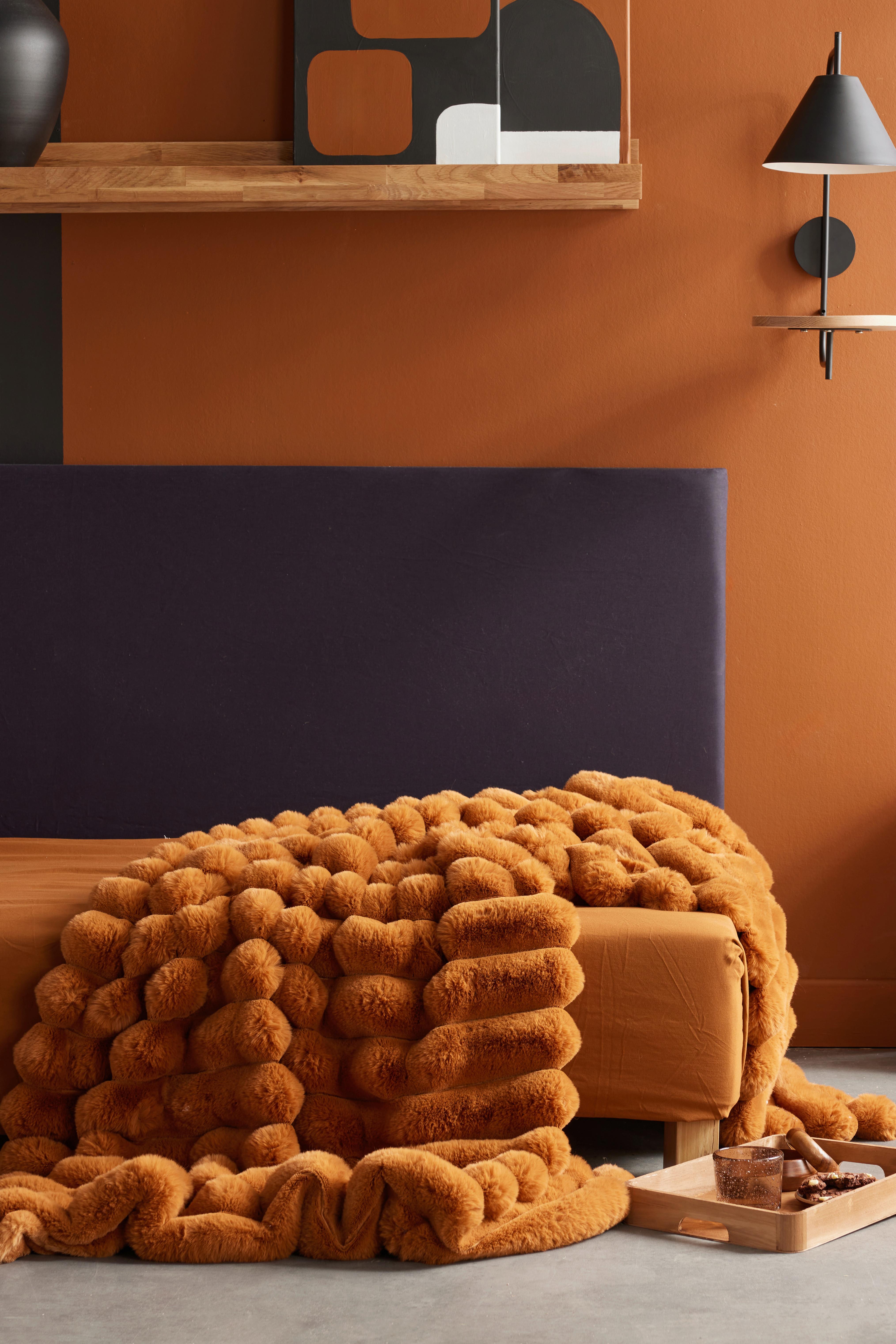 KOŽEŠINOVÁ DEKA BLANKET MOKA CARAMEL - koňaková, textil (130/180cm)