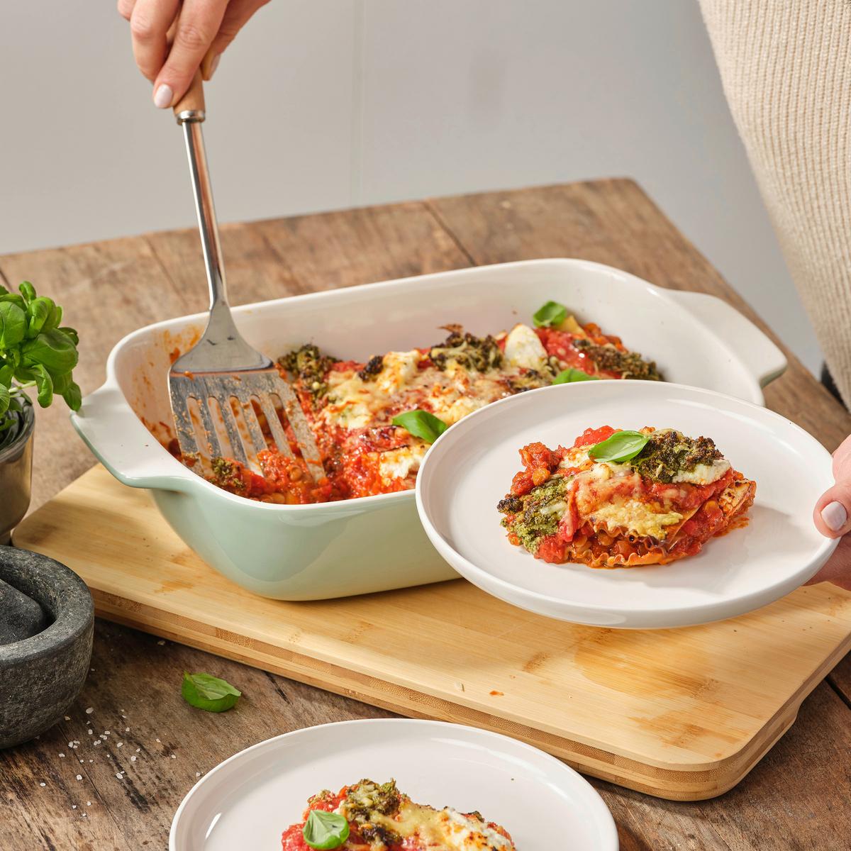 Auflaufform Stoneware Weiß/hellgrün B: 24 Cm - Weiß/Hellgrün, Basics, Naturmaterialien/Keramik (24cm) - Kitchenaid