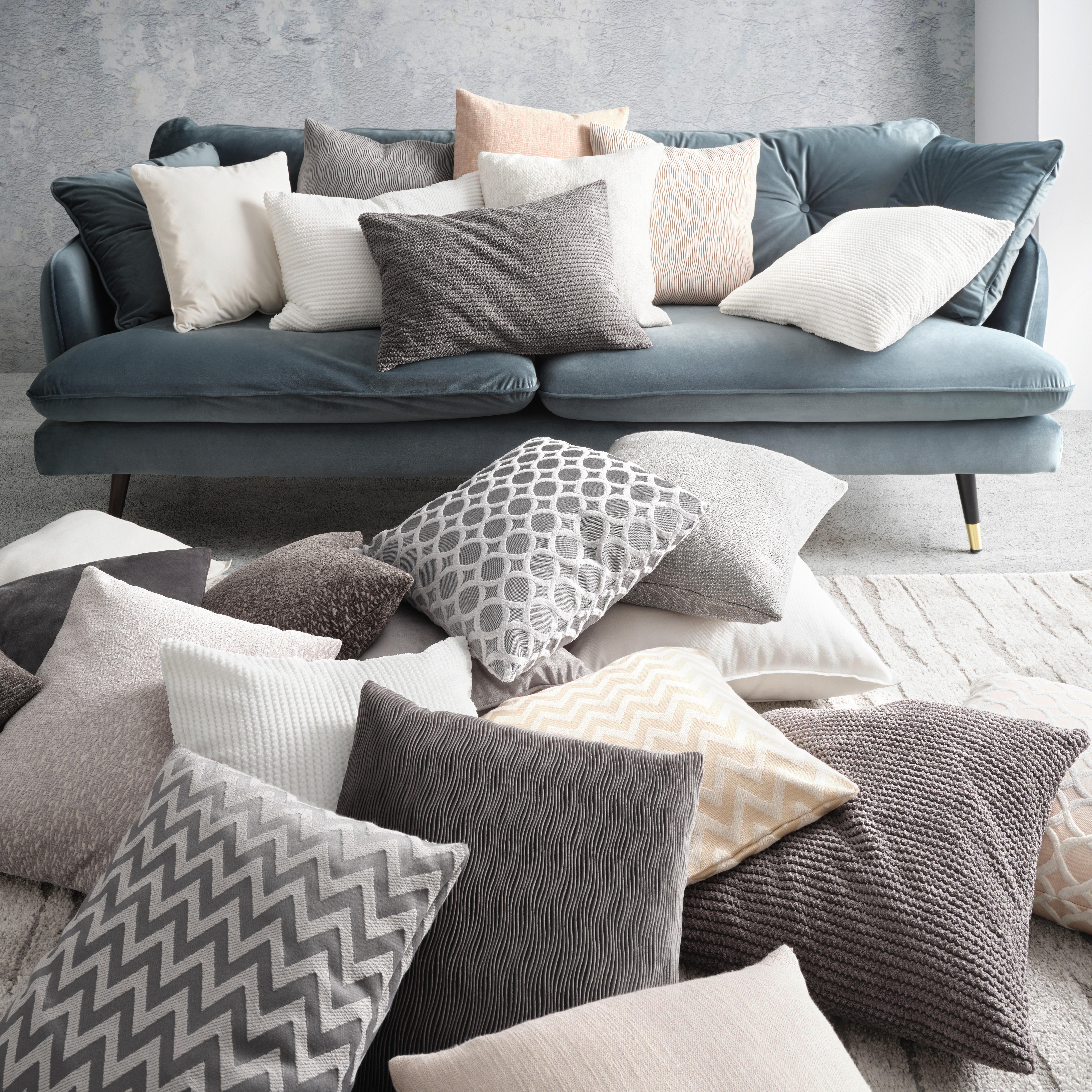 POŤAH NA VANKÚŠ Violet, 50/50cm, sivobiela - prírodná farba, Basics, textil (50/50cm) - Premium Living