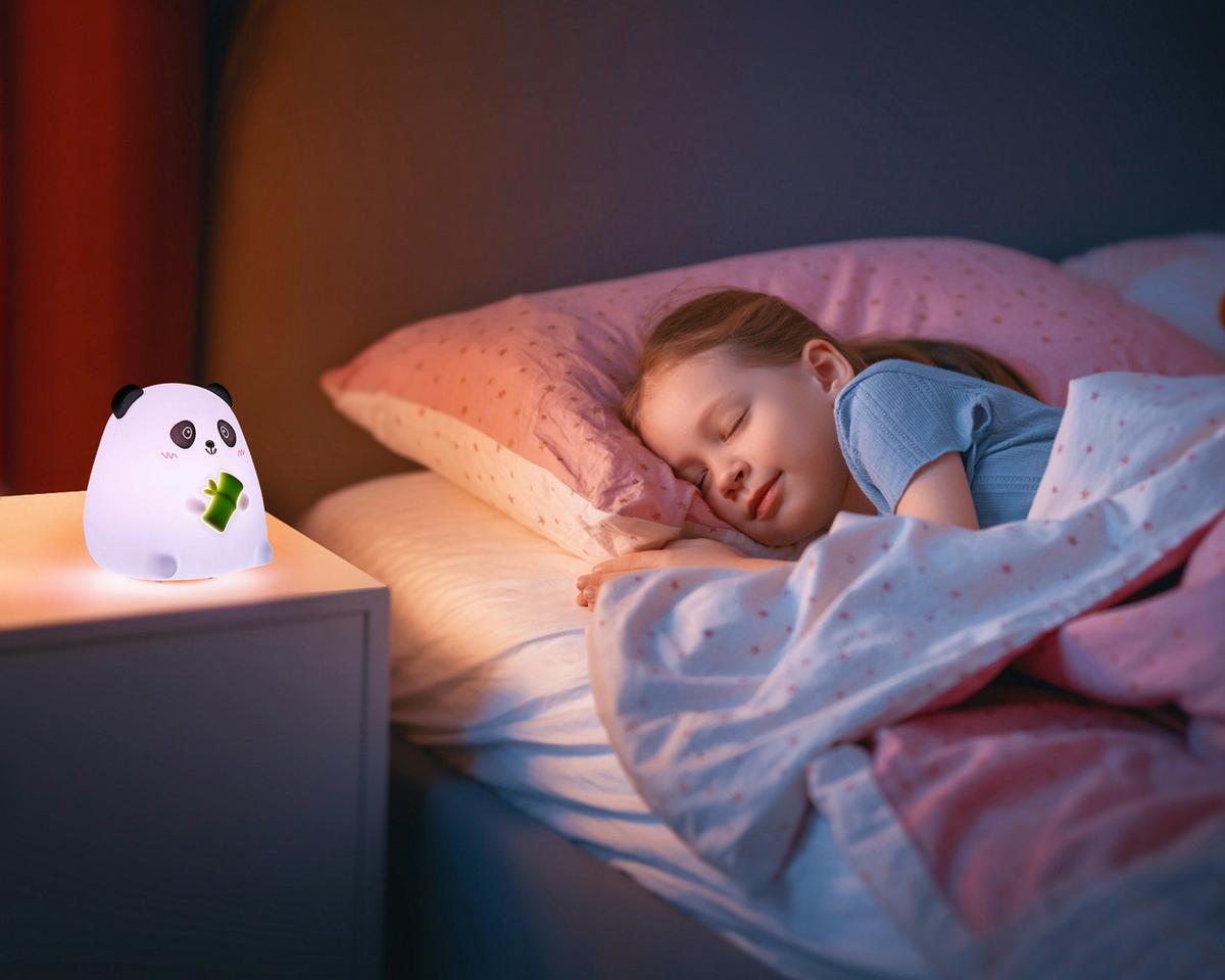 DEKORAČNÍ LED SVÍTIDLO PANDI - bílá, Moderní, plast (8,3/8,3/8,7cm) - Mömax