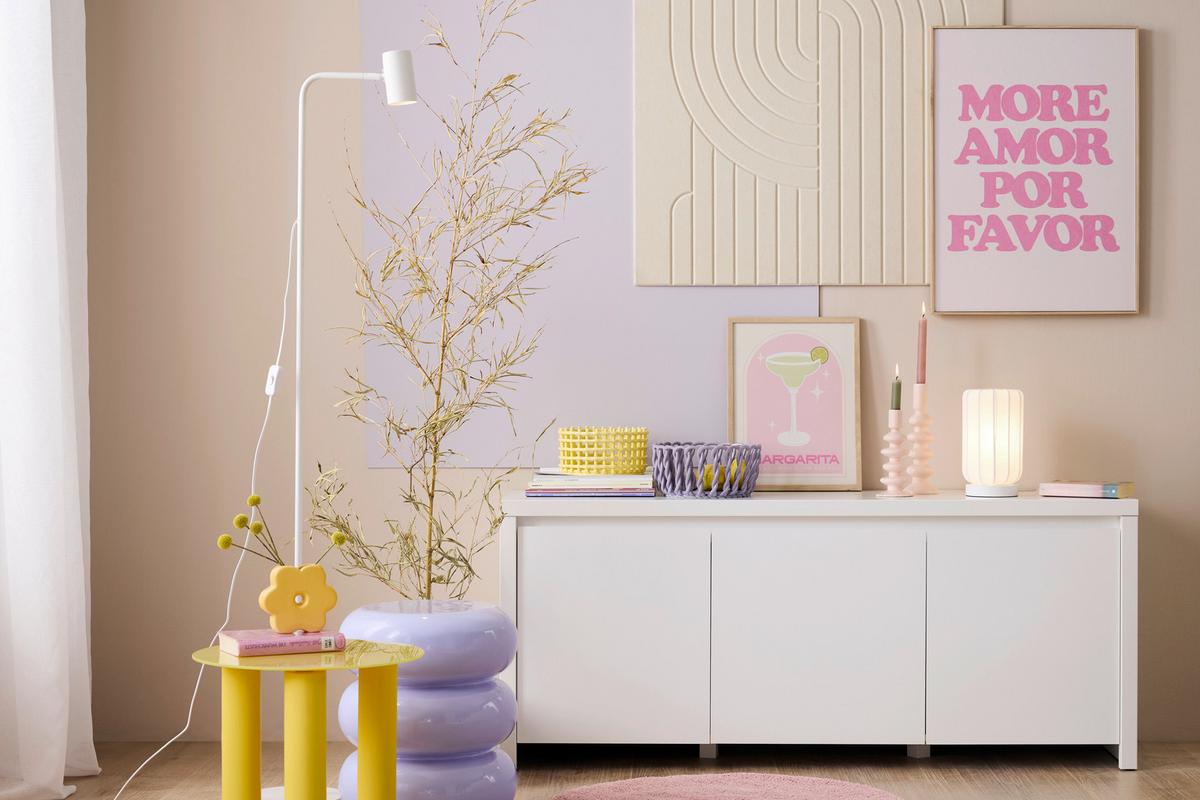 Nízká komoda LARIOS bílá - bílá/černá, Moderní, kompozitní dřevo/plast (143/61/40cm) - Mömax