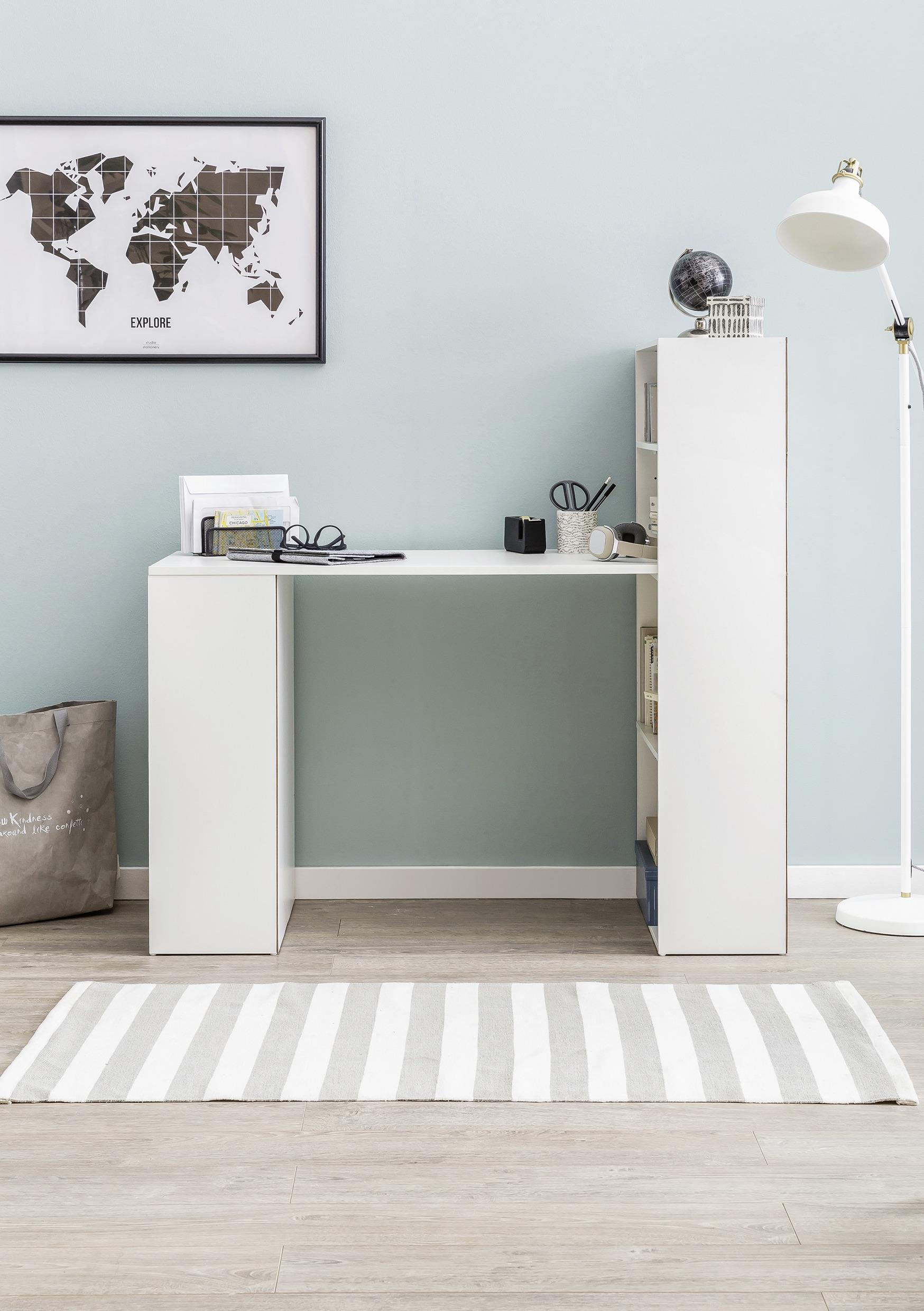 Praktischer Computertisch