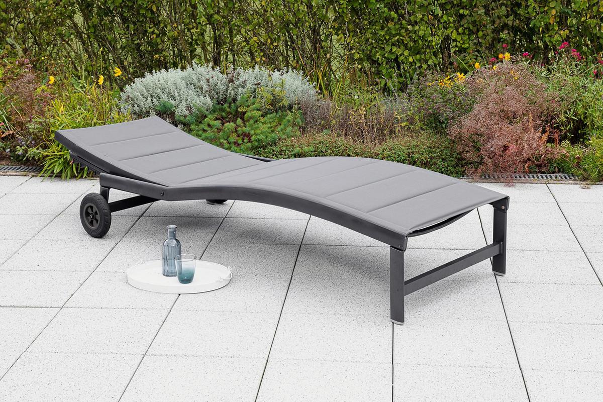 Sonnenliege San Marino Metall/ Textil verstellbar mit Räder - Graphitfarben/Grau, KONVENTIONELL, Textil/Metall (70/37,5/207cm) - Gardenson