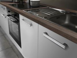 Arbeitsplatte mit ca. 60 cm Tiefe Arbeitsplatte mit ca. 60 cm Tiefe