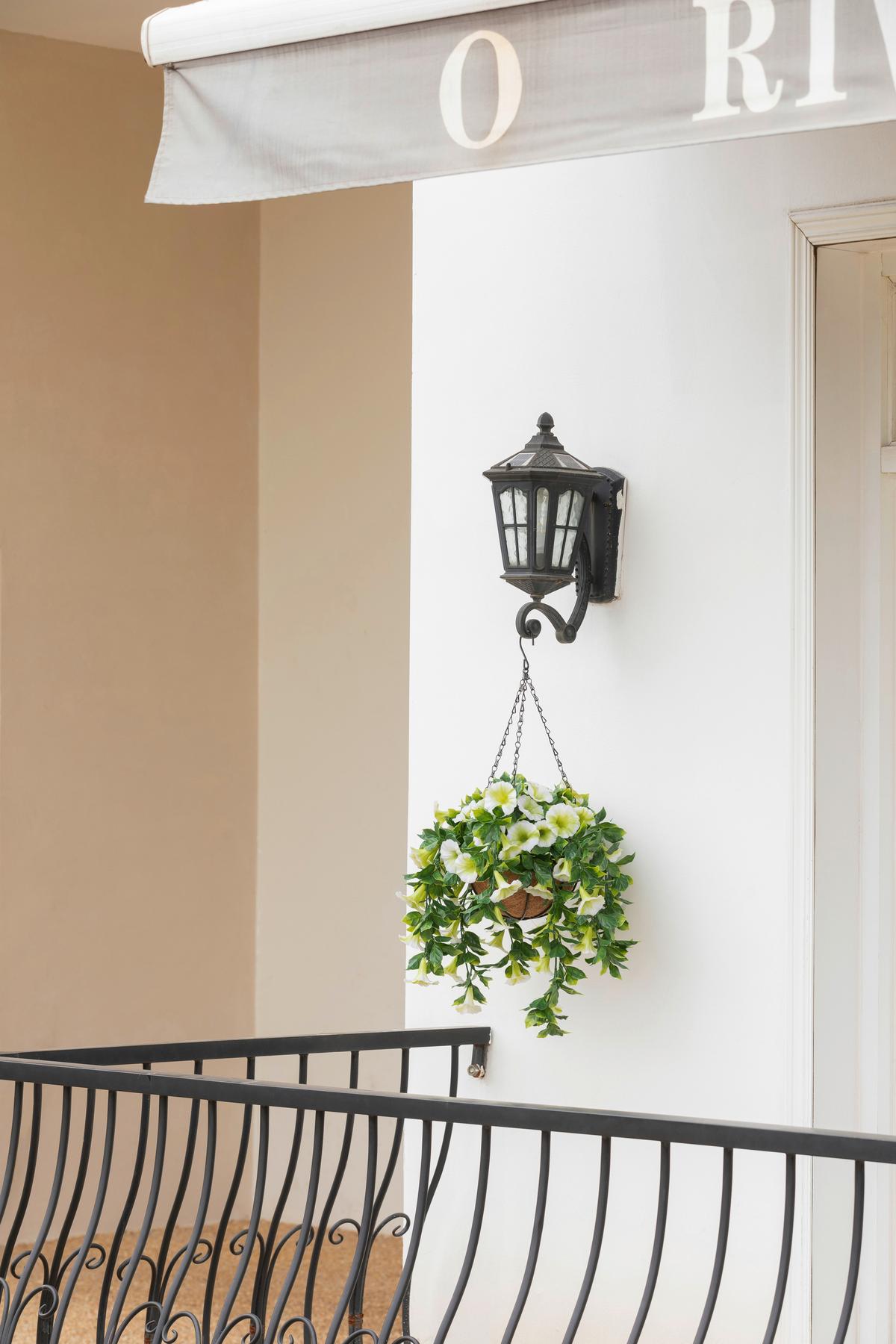 Kunstblume Luise - Multicolor/Naturfarben, KONVENTIONELL, Naturmaterialien/Kunststoff (20/28cm) - Luca Bessoni