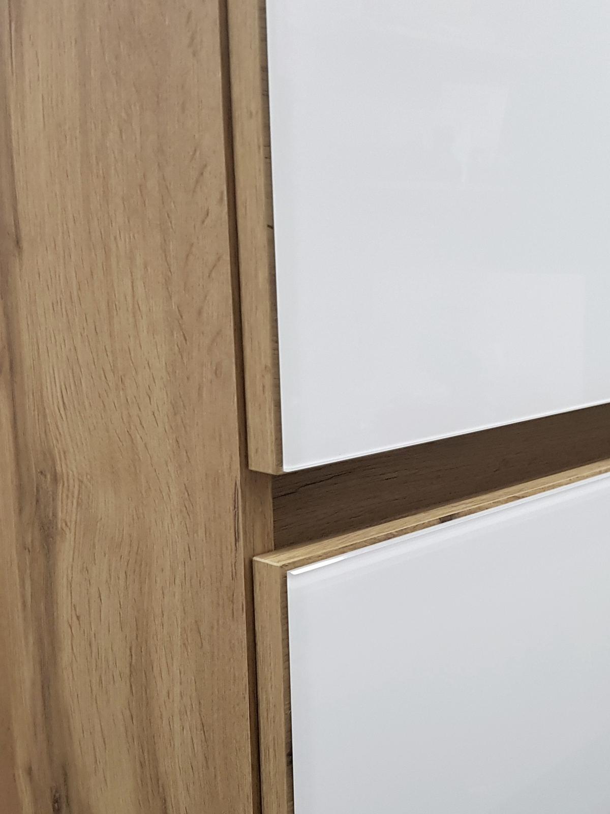 Midischrank Mit Türdämpfung Helsinki 40cm Weiß/eiche Dekor - Eichefarben/Silberfarben, KONVENTIONELL, Glas/Holzwerkstoff (40/130/35cm) - Held