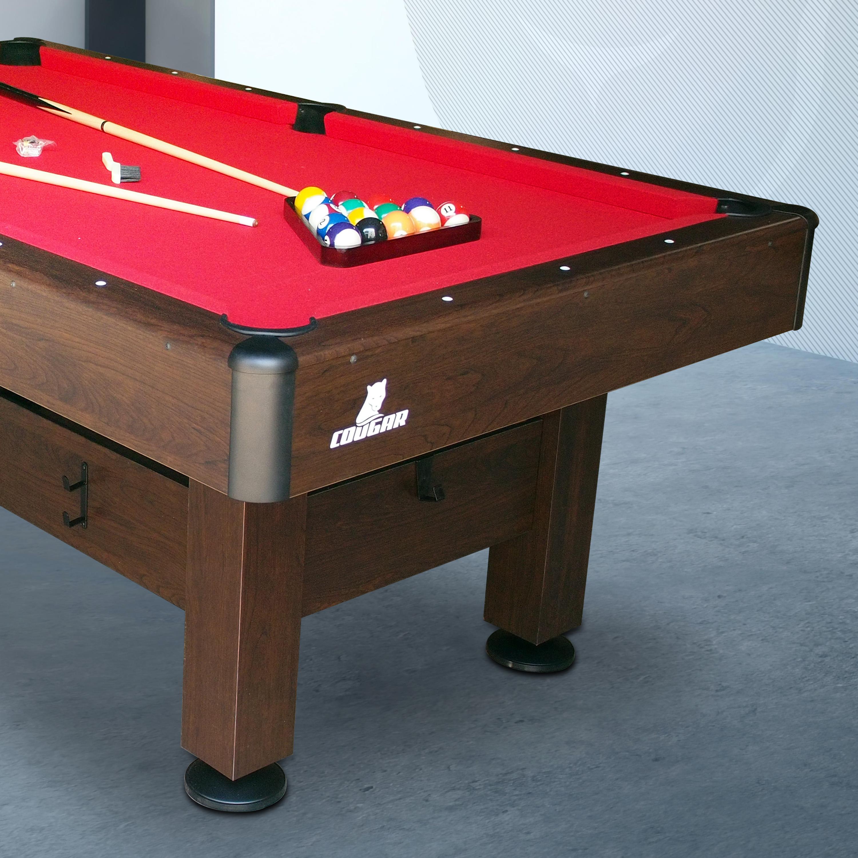 Billard-Tisch mit den Maßen 125 x 79 x 225 cm