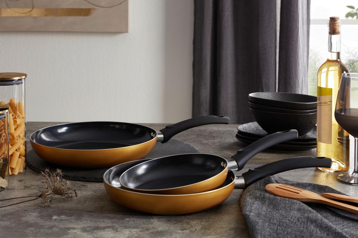 Sada pánví GOLDY - barvy zlata, Moderní, kov/plast - Mömax