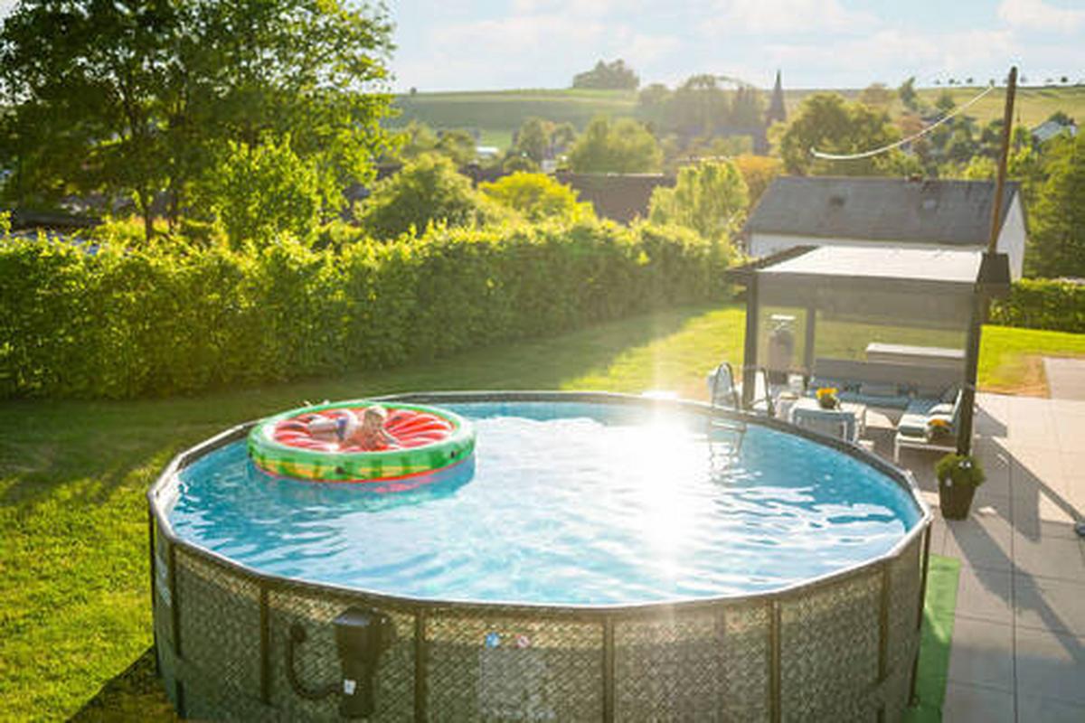 Aufstellpool Rund mit Leiter D: 549 cm - Grau, KONVENTIONELL, Kunststoff (549/132cm)